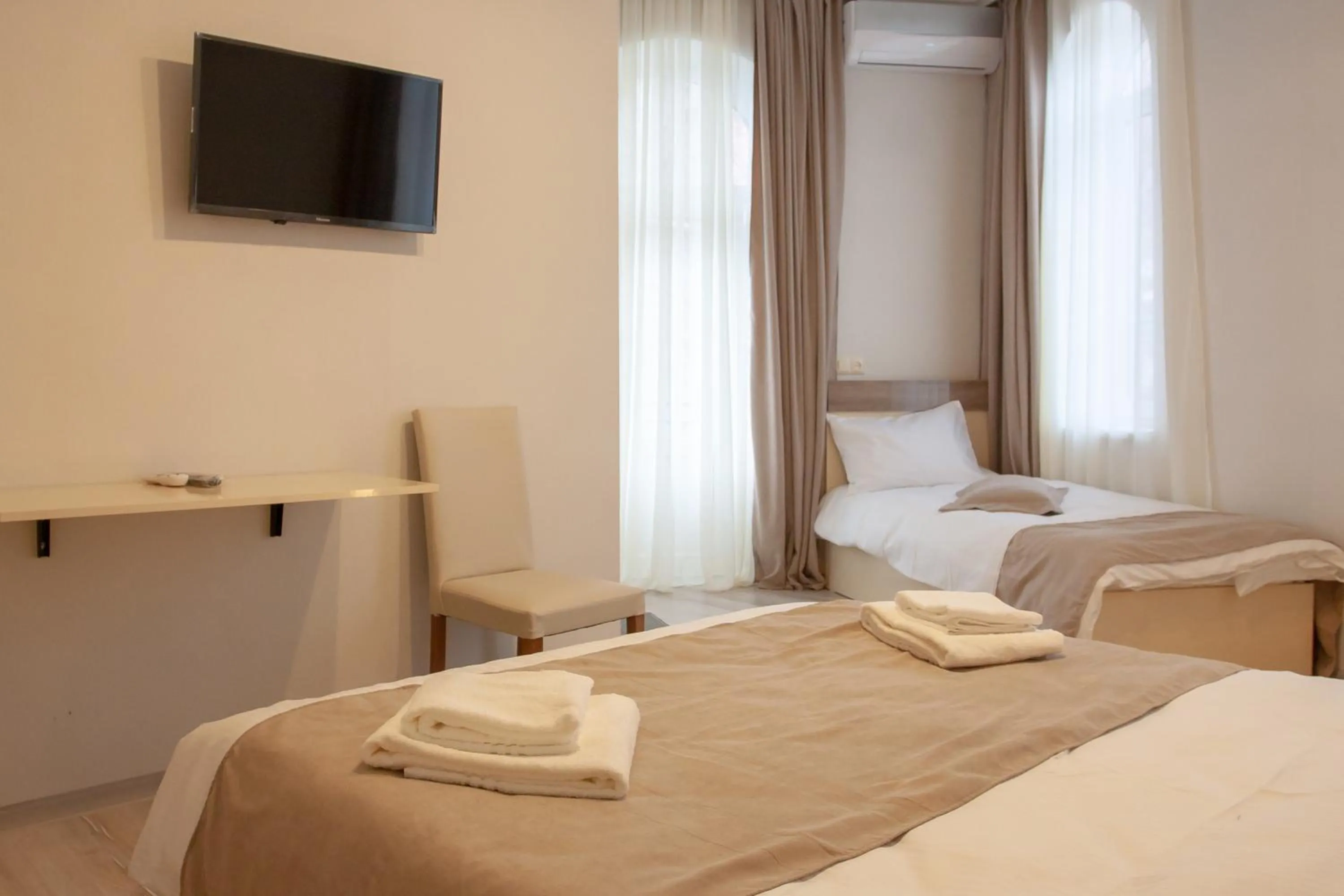 Photo of the whole room, Bed in Hotel Casa calda