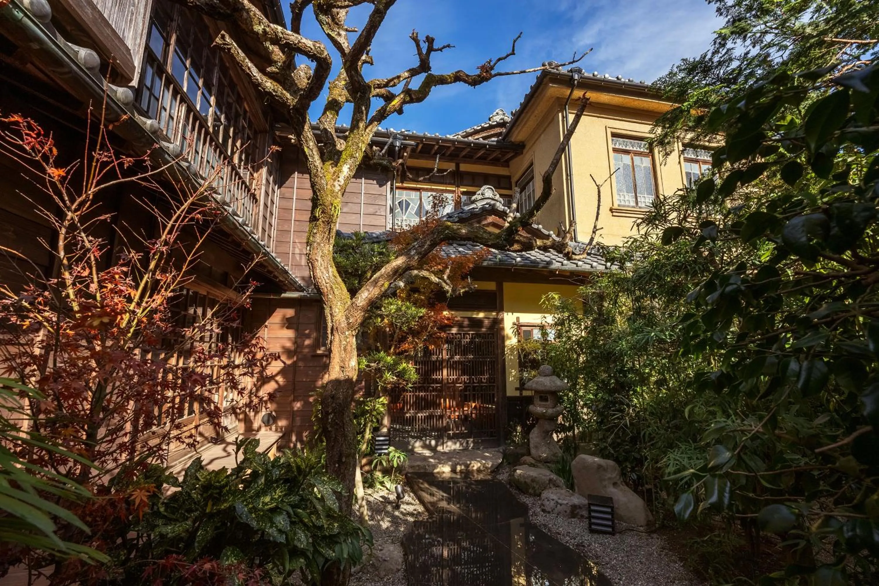 Property building in Ochiairo