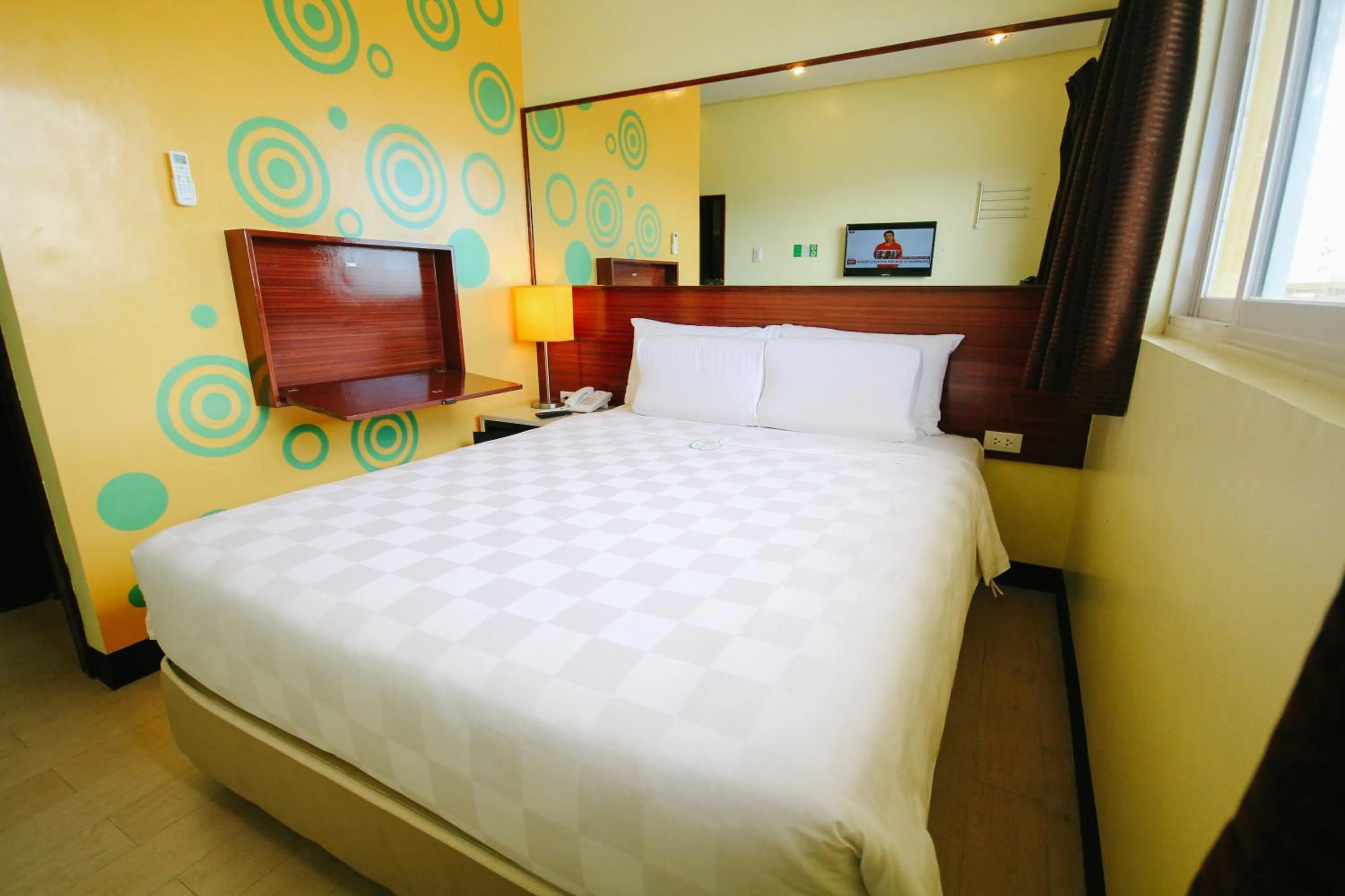 Bed in Go Hotels Tacloban