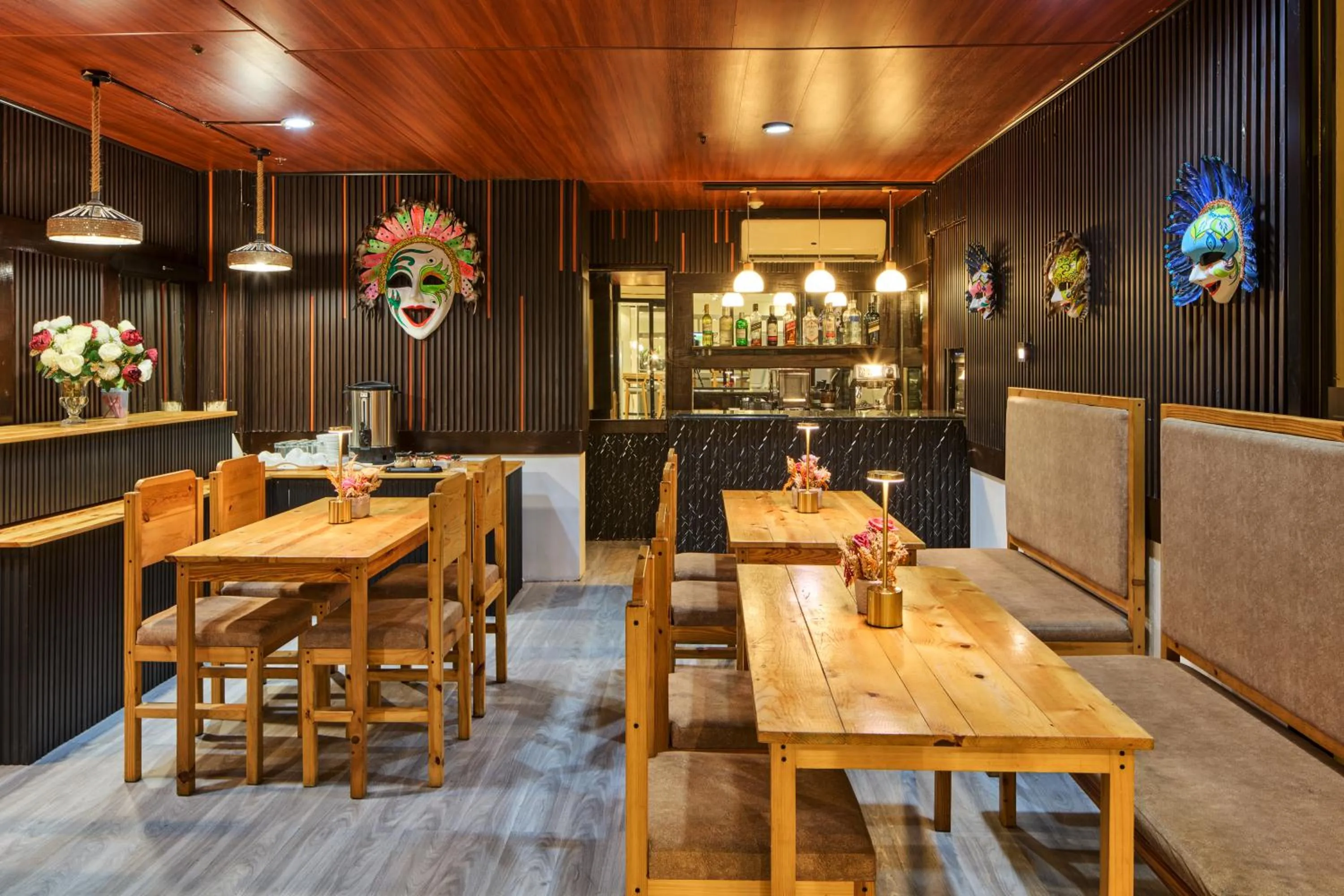 Restaurant/places to eat in Go Hotels Plus Bacolod - Newly Renovated