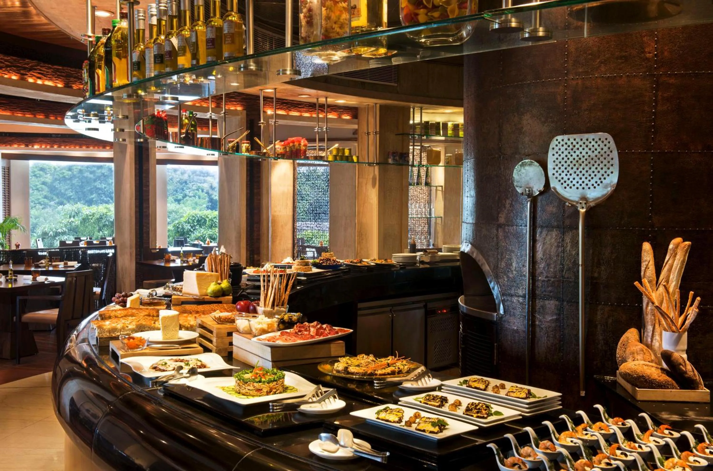 Restaurant/places to eat in Hyatt Regency Kolkata