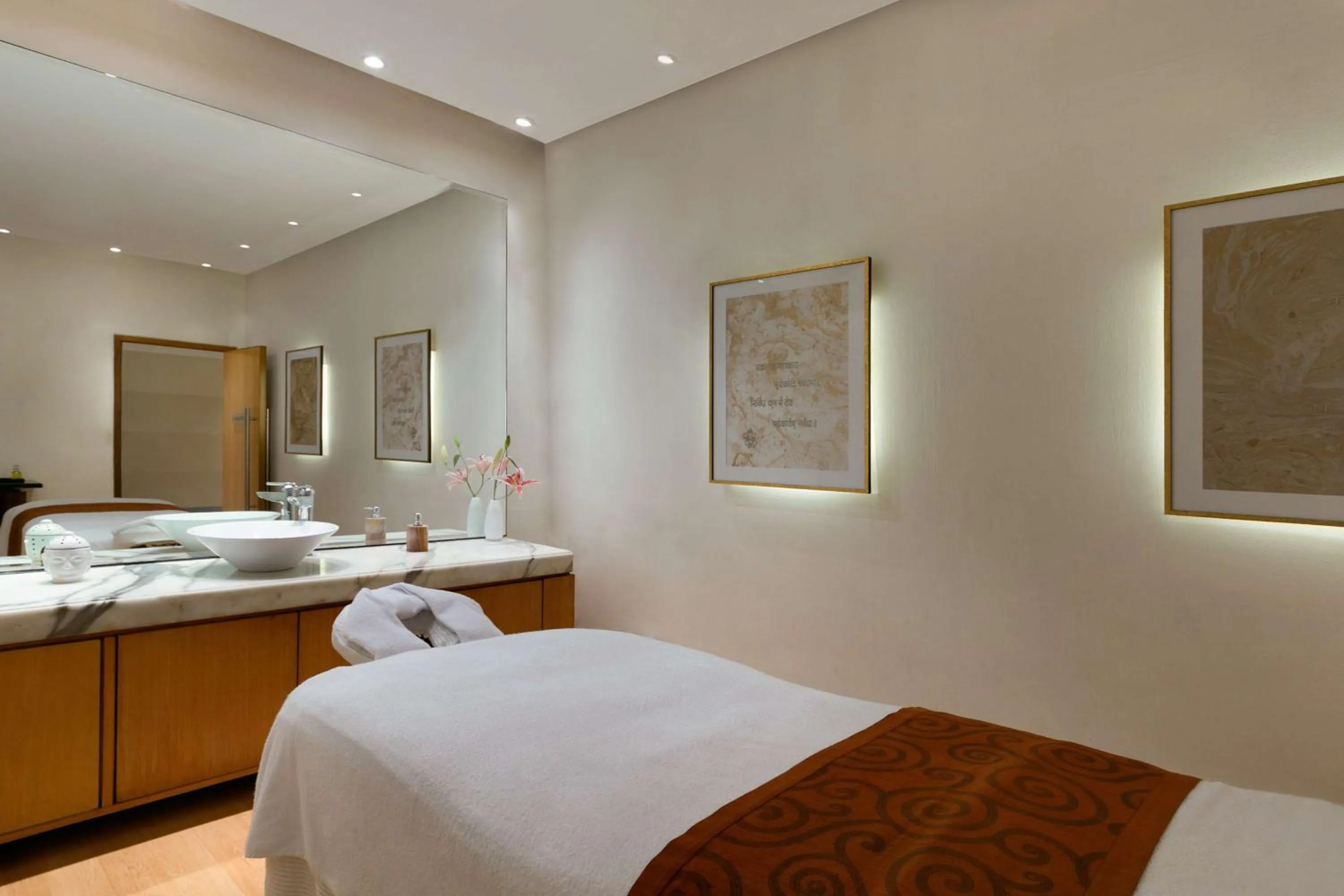 Spa and wellness centre/facilities, Bed in Hyatt Regency Kolkata