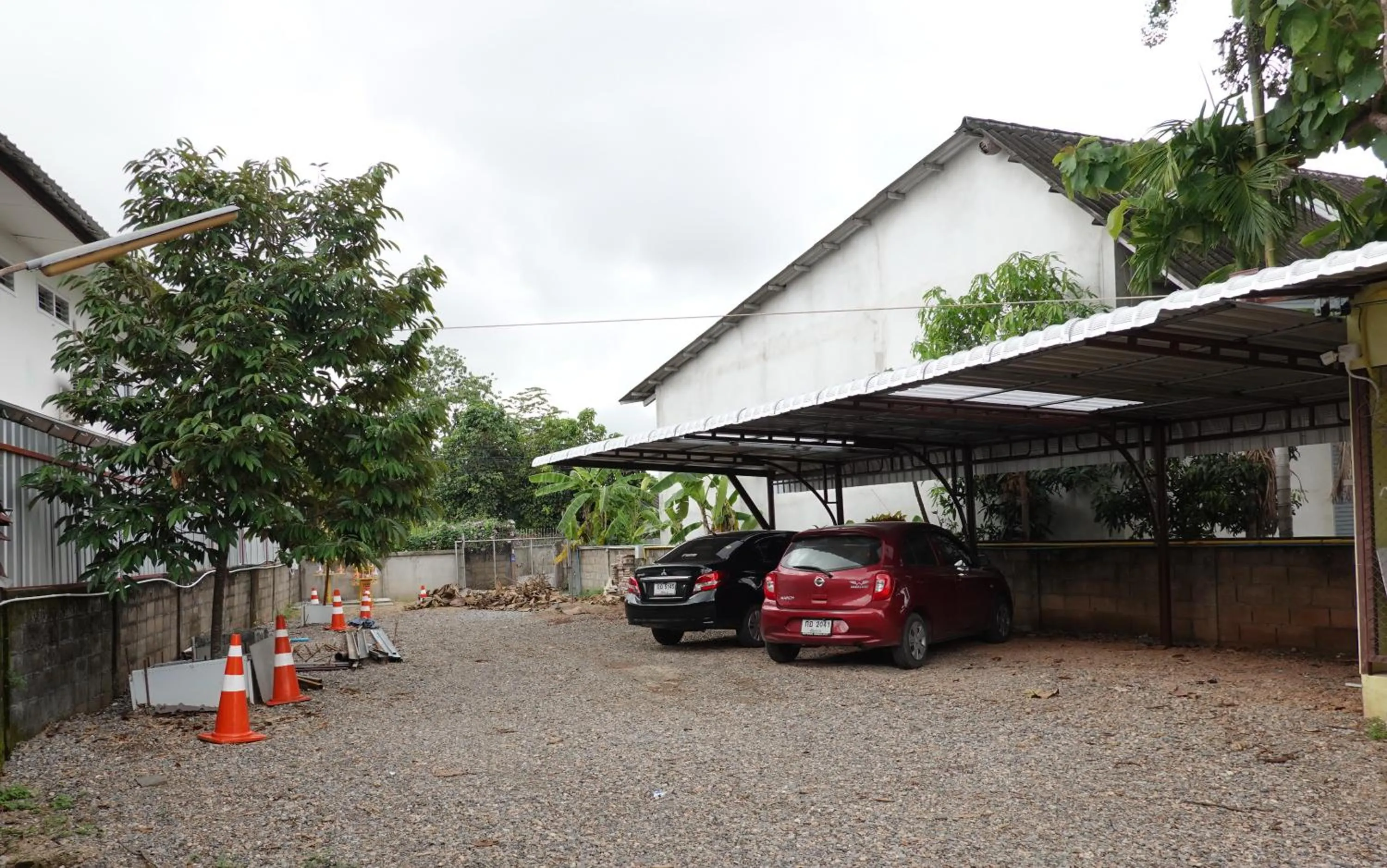 Other in Baan Baramee House