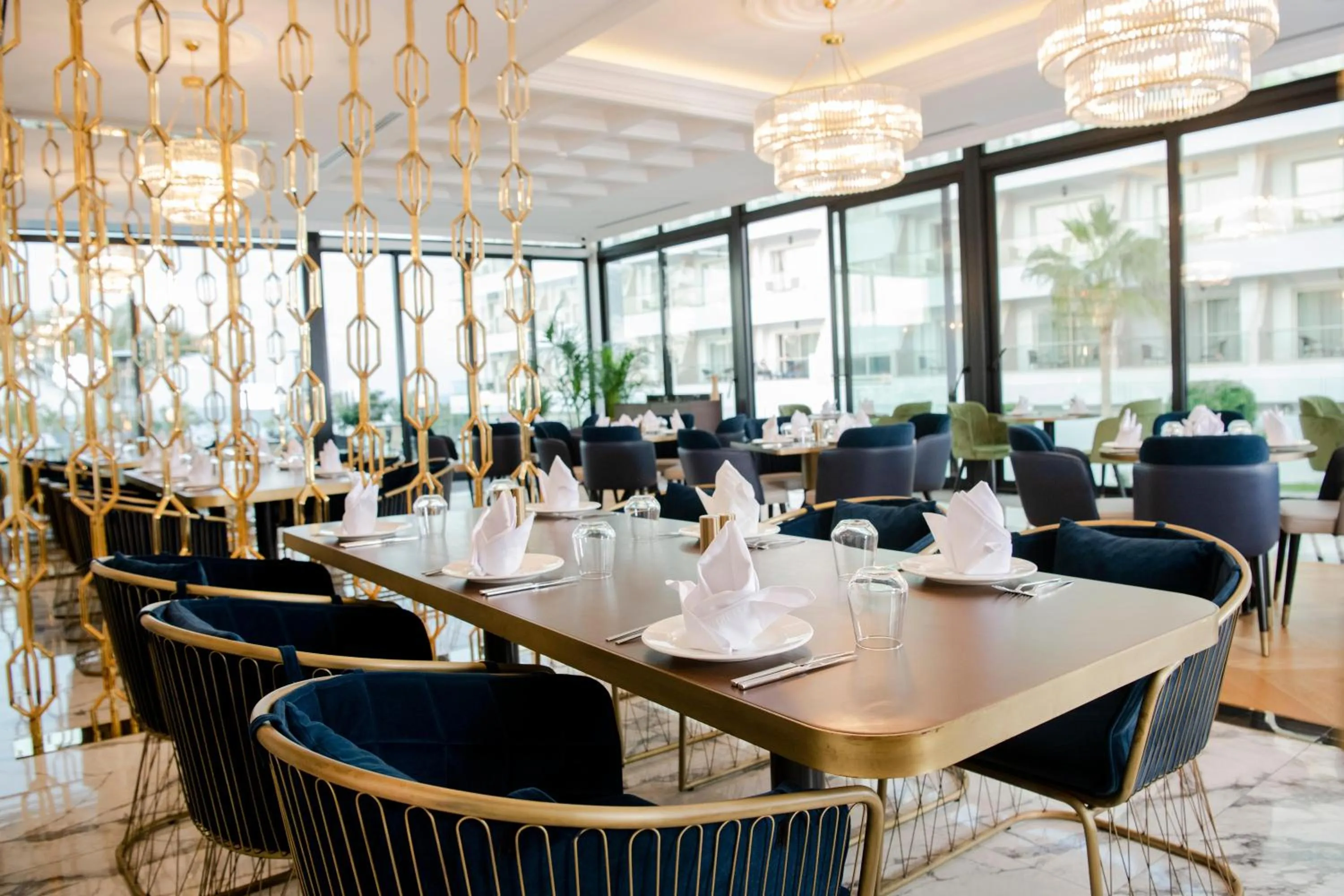 Restaurant/places to eat in Acapulco Resort Hotel