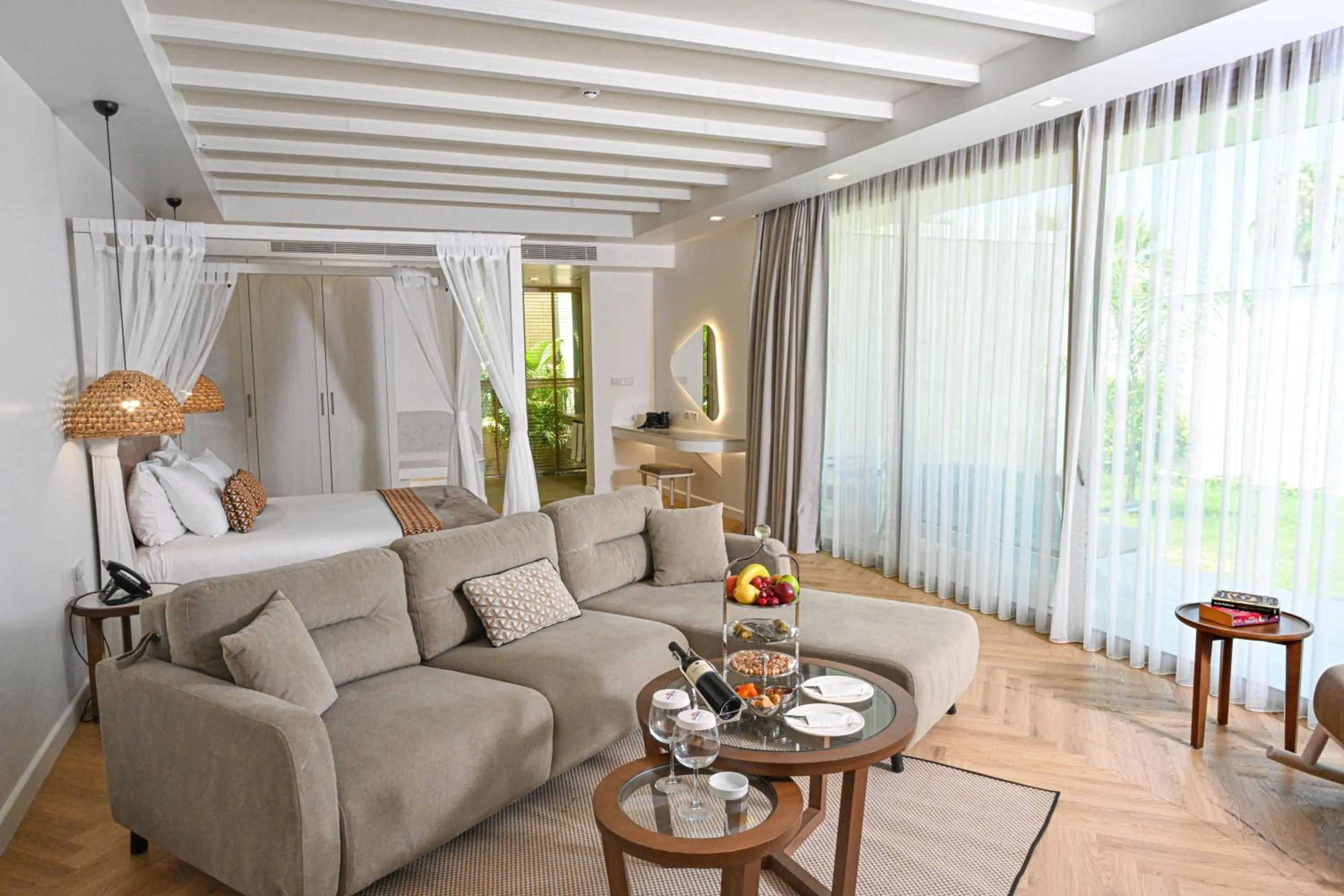 Photo of the whole room in Acapulco Resort Hotel