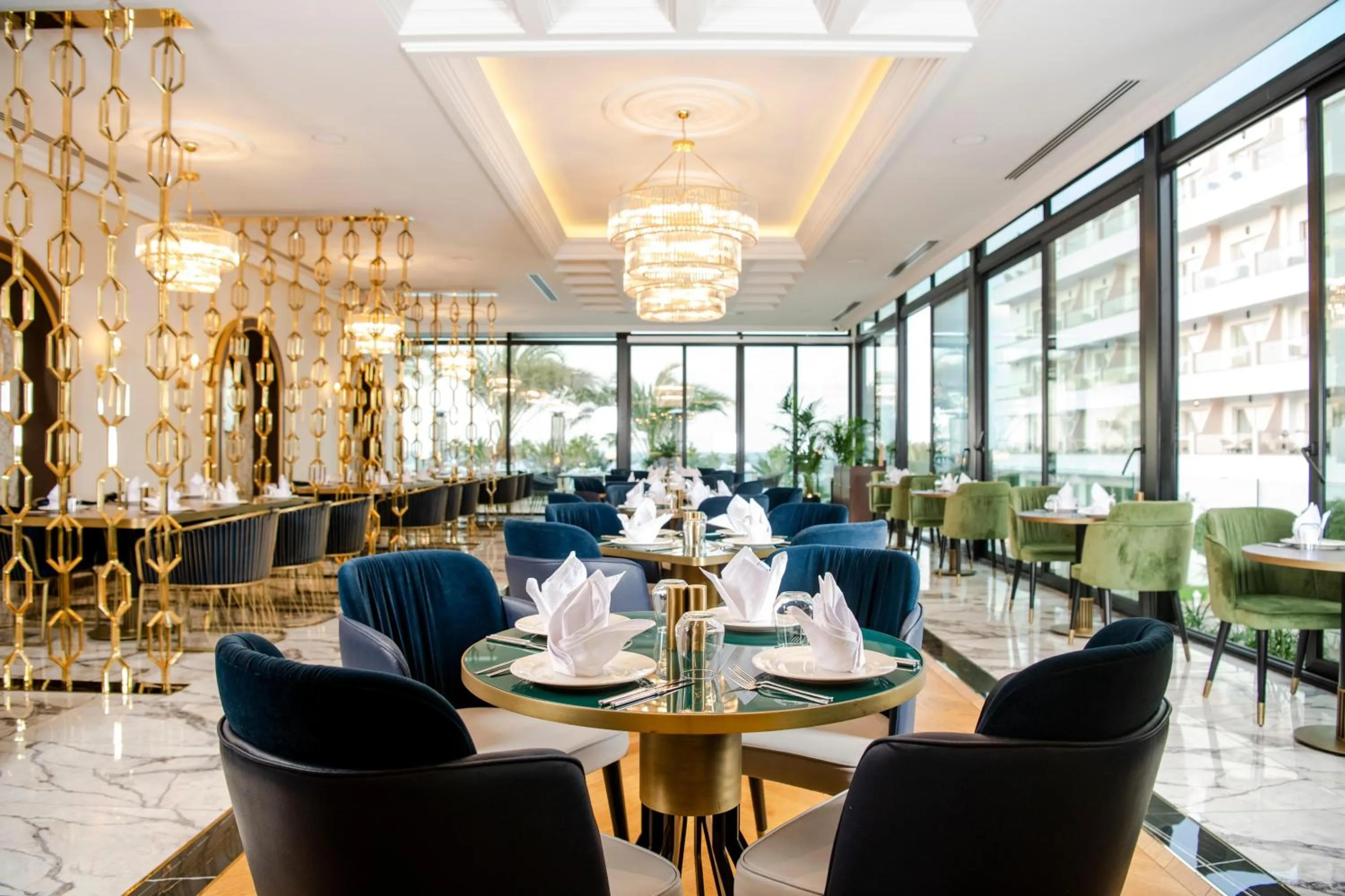 Restaurant/places to eat in Acapulco Resort Hotel