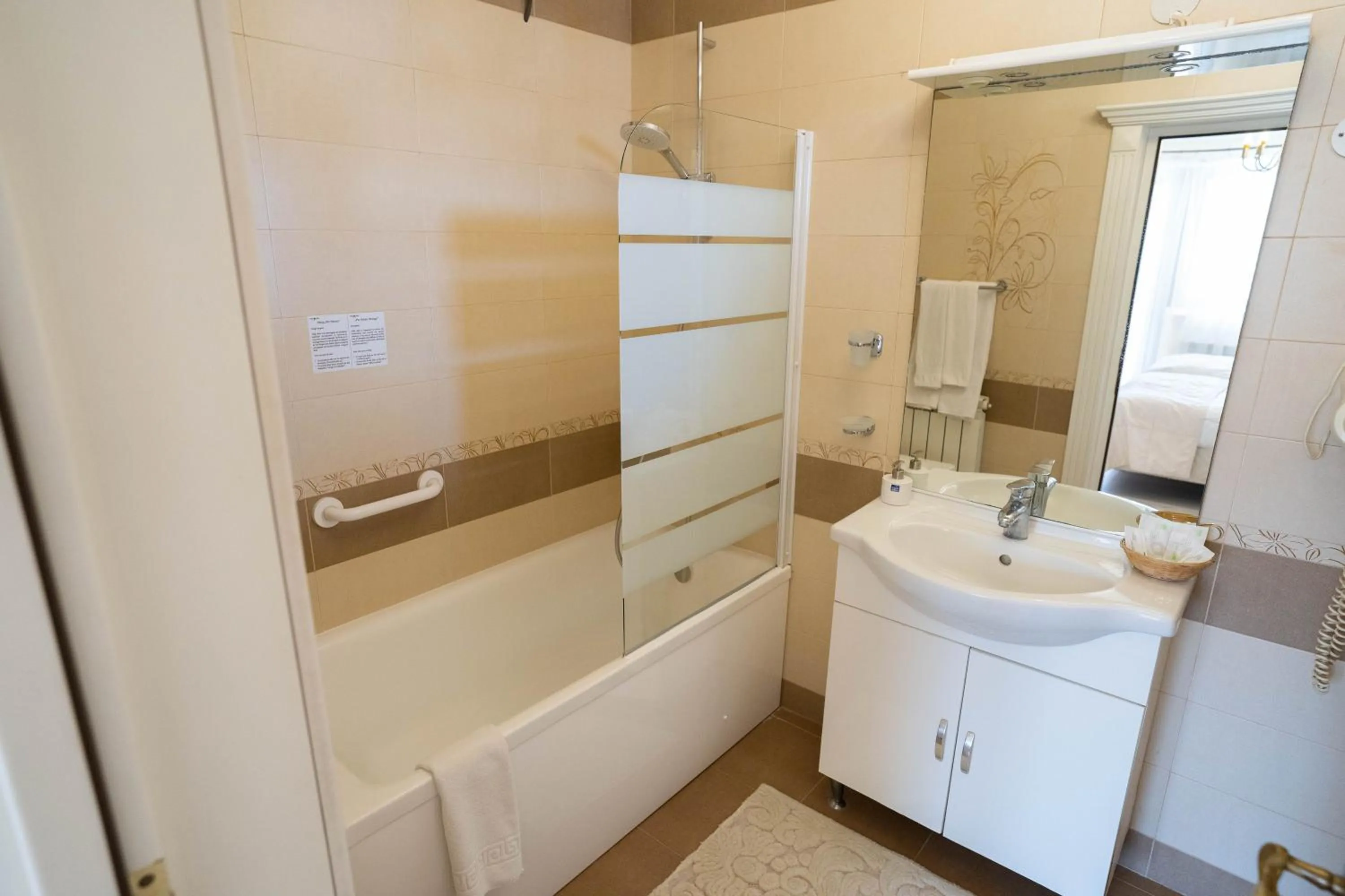 Shower in Villa Alice