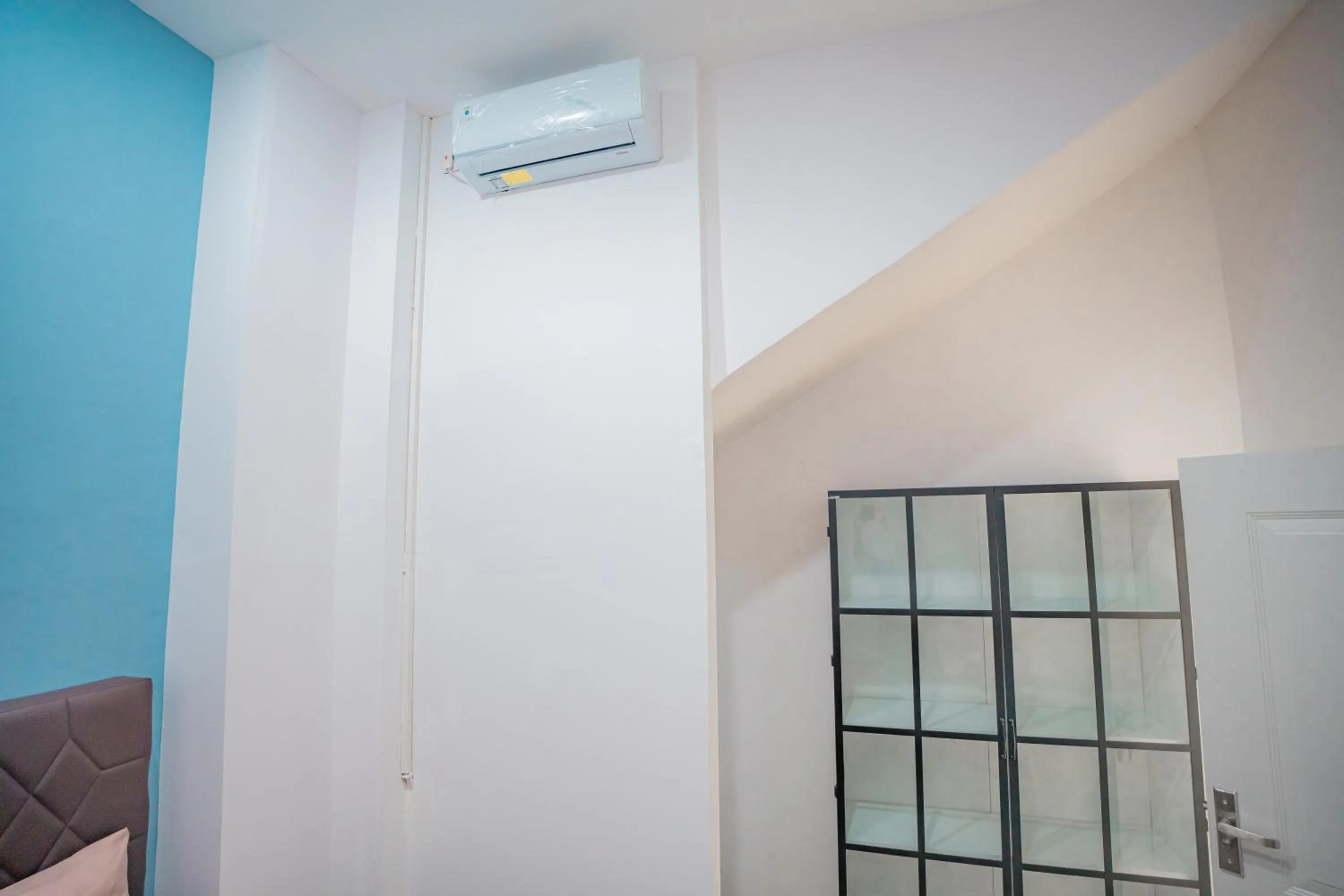 Bedroom in Hotel Pratisarawirya by The Loka