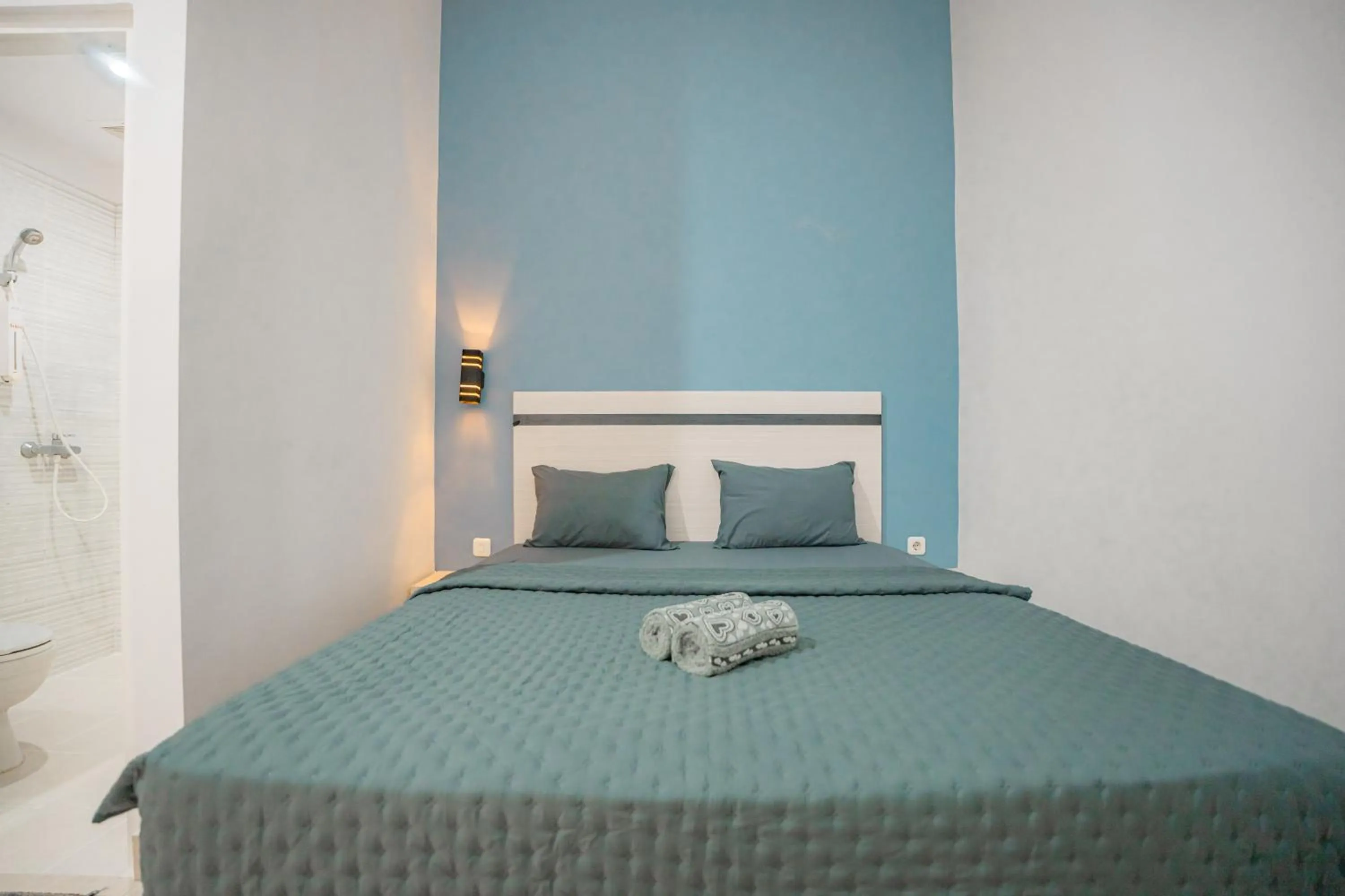 Bedroom, Bed in Hotel Pratisarawirya by The Loka