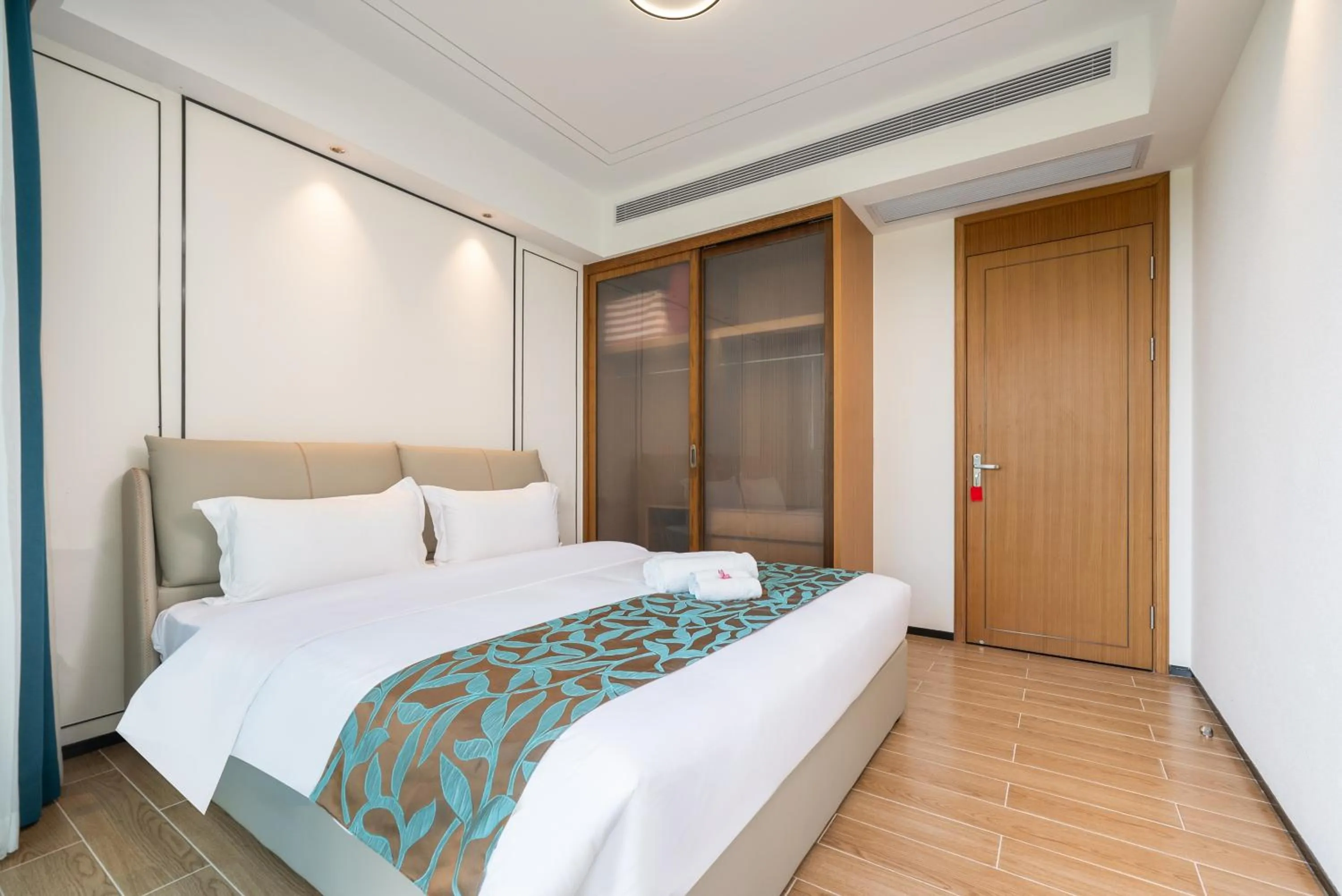 Bedroom, Bed in Elnob Seaview Aparthotel Hai Tang Bay Sanya