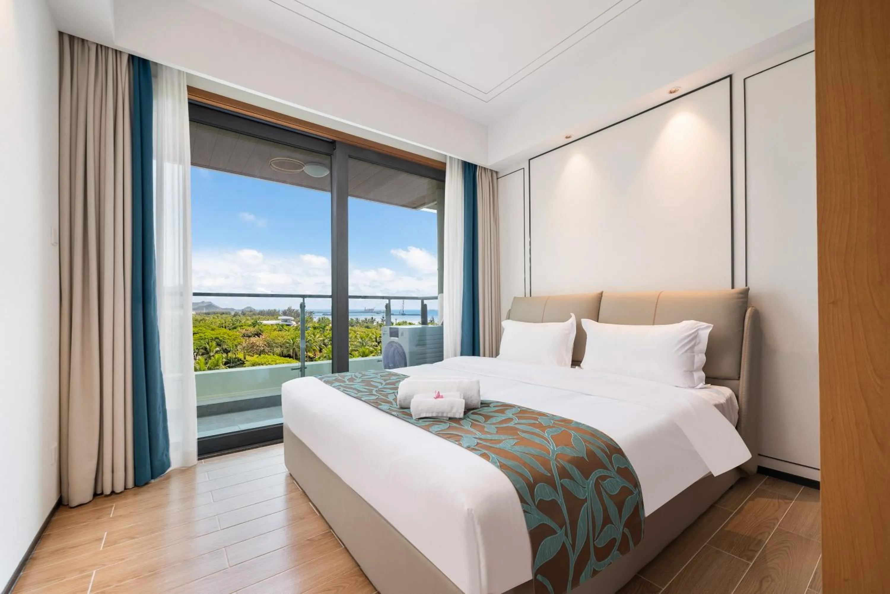 Bedroom, Bed in Elnob Seaview Aparthotel Hai Tang Bay Sanya