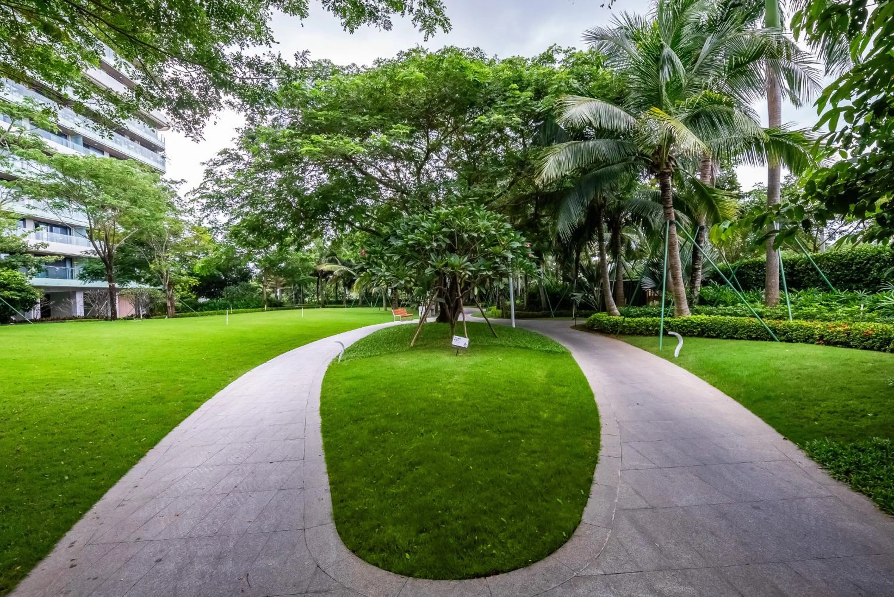Garden view in Elnob Seaview Aparthotel Hai Tang Bay Sanya