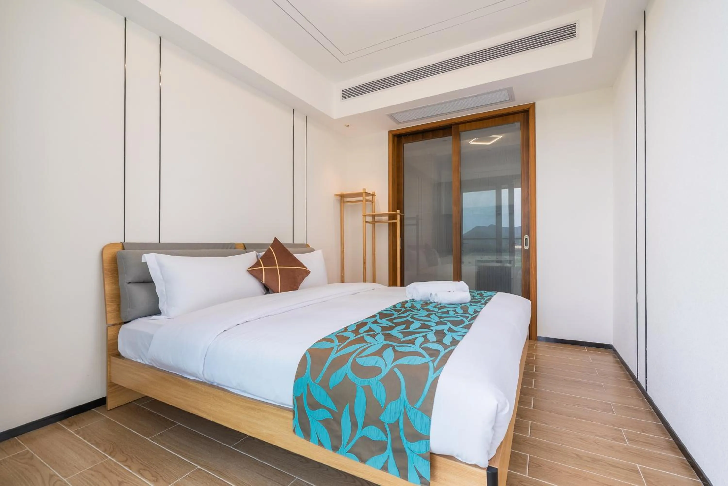 Bedroom, Bed in Elnob Seaview Aparthotel Hai Tang Bay Sanya