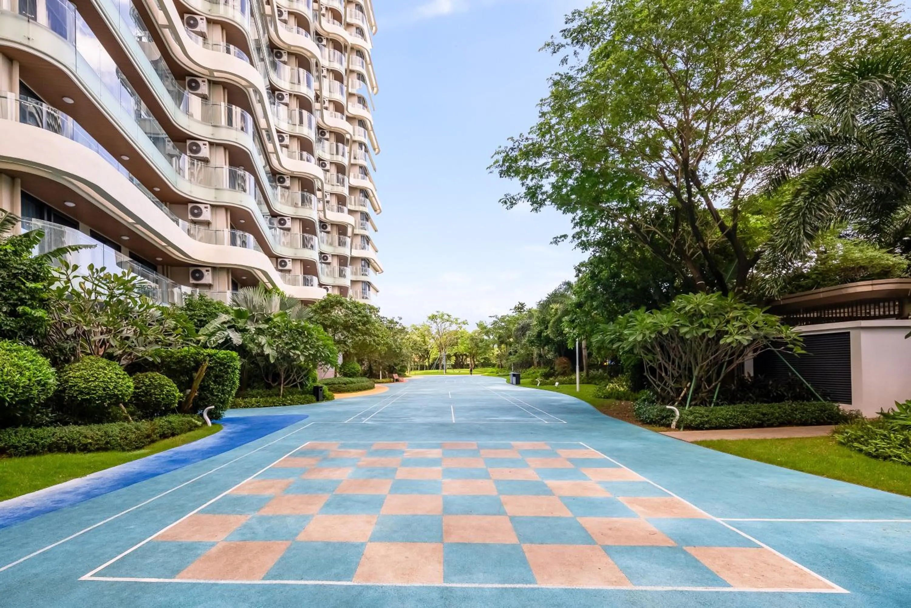 Garden in Elnob Seaview Aparthotel Hai Tang Bay Sanya