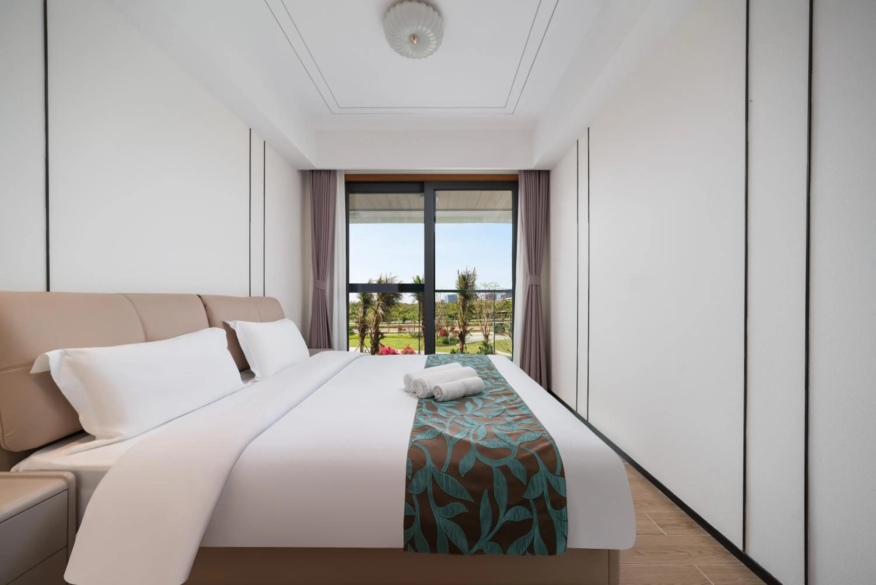 Bedroom, Bed in Elnob Seaview Aparthotel Hai Tang Bay Sanya