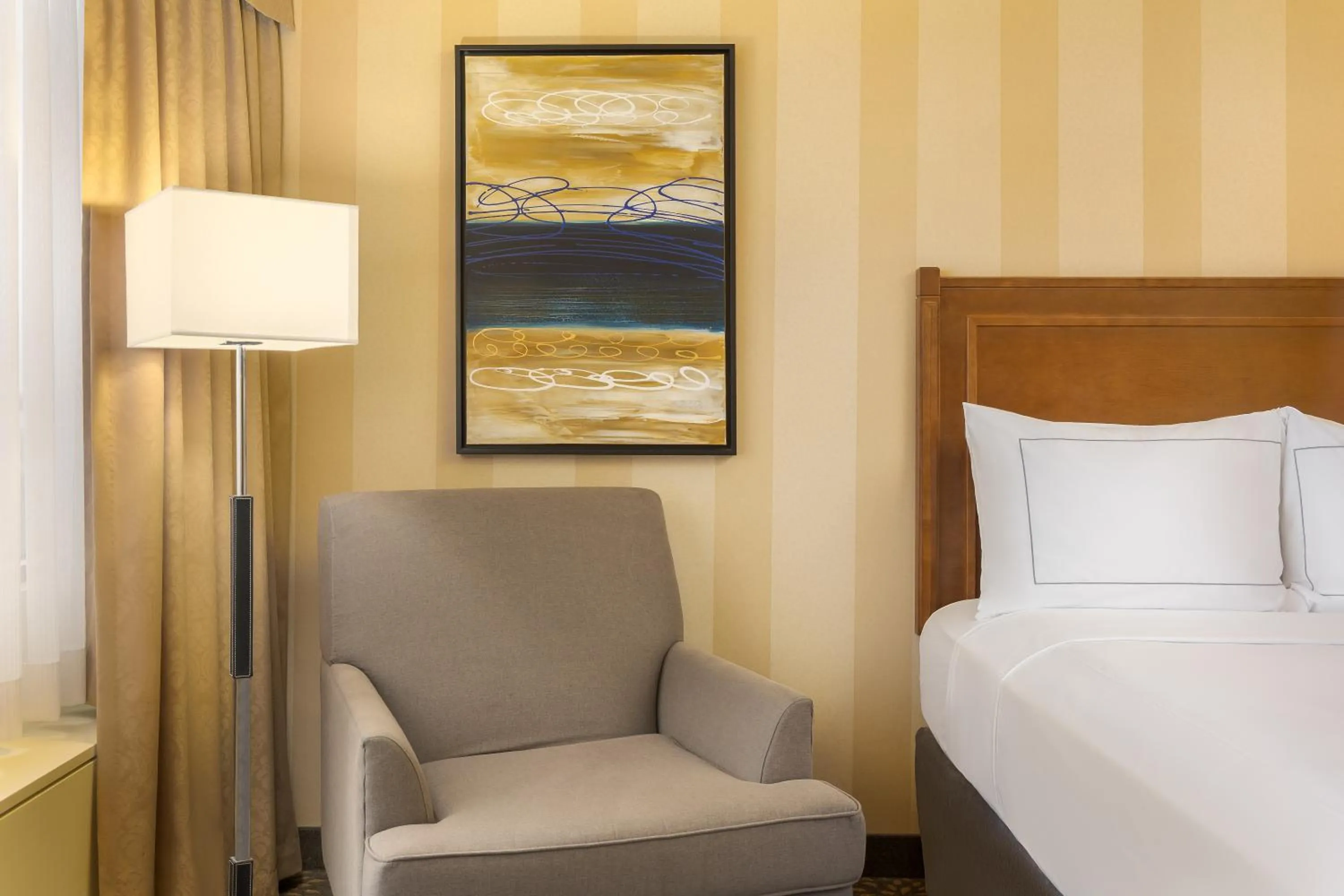 Bed in Doubletree by Hilton London