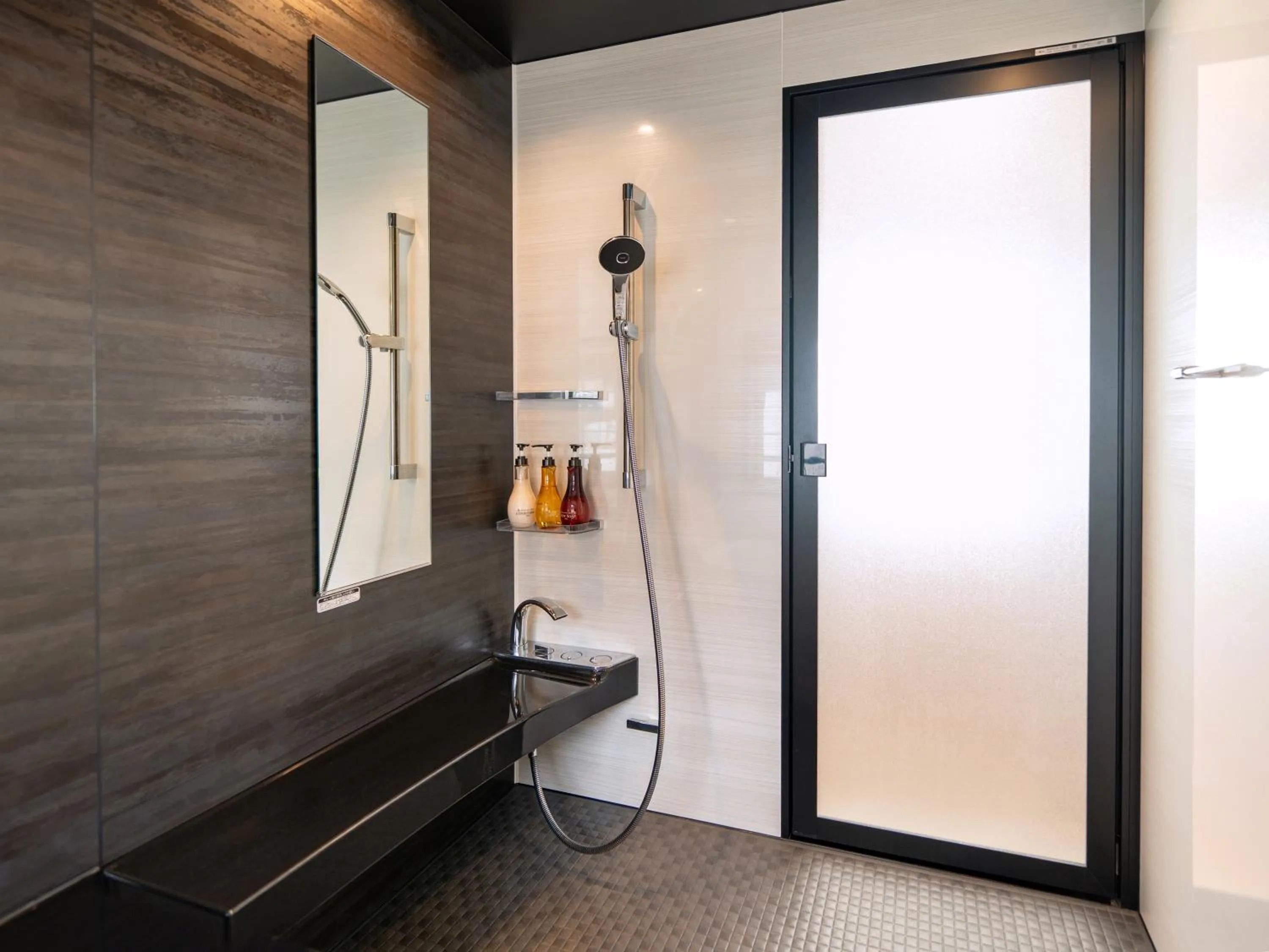 Shower in Hakuba Sun Valley Hotel