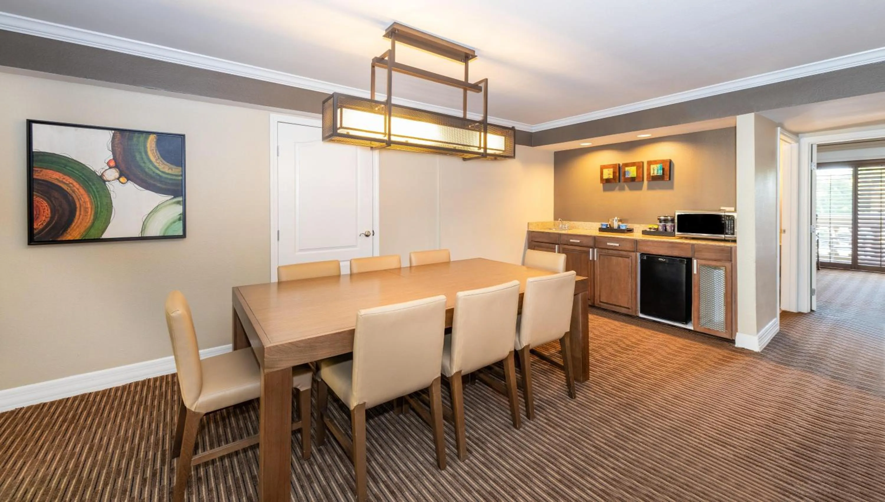 Kitchen or kitchenette in Hilton Phoenix Resort at the Peak