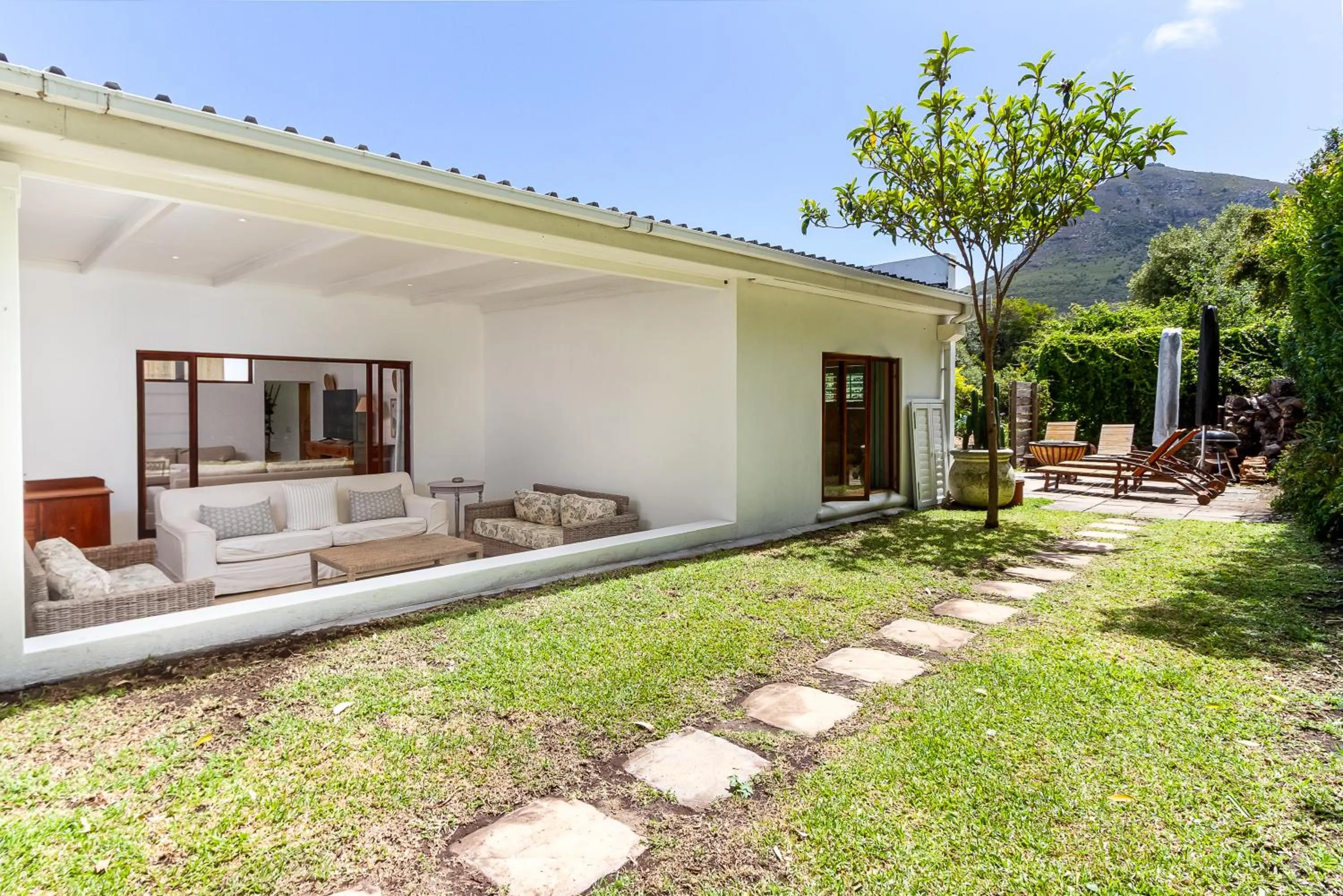 Noordhoek Village Hotel