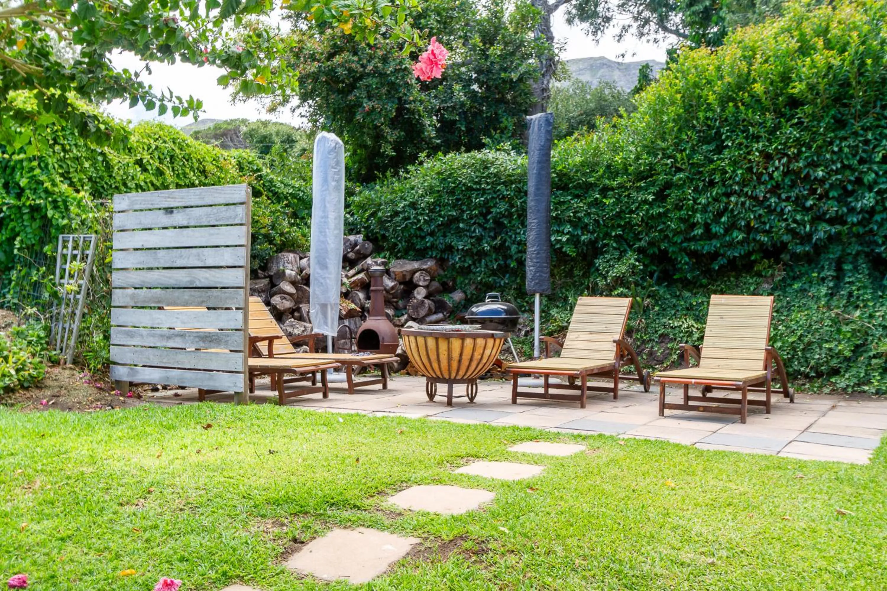 Noordhoek Village Hotel