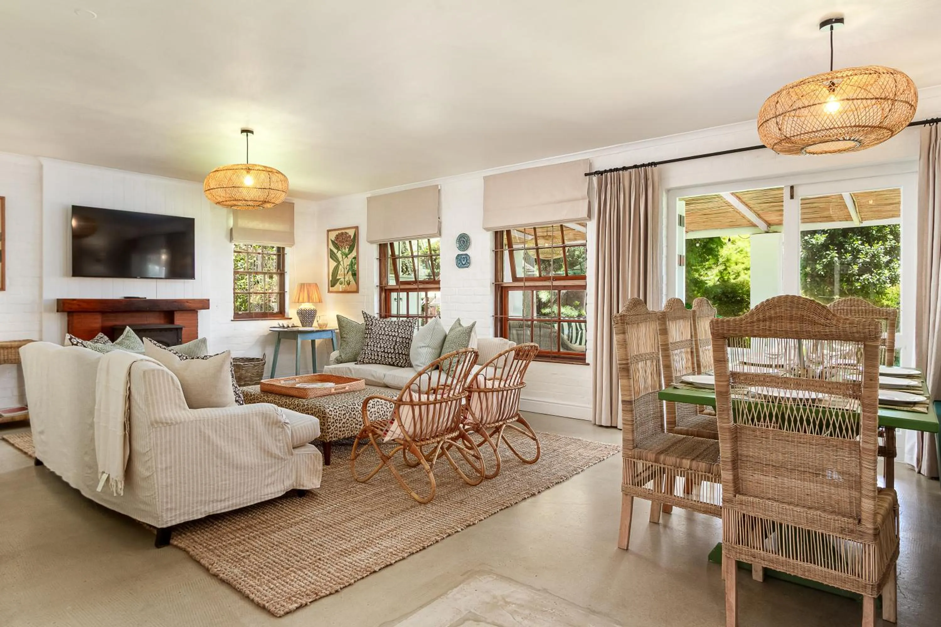 Living room in Noordhoek Village Hotel