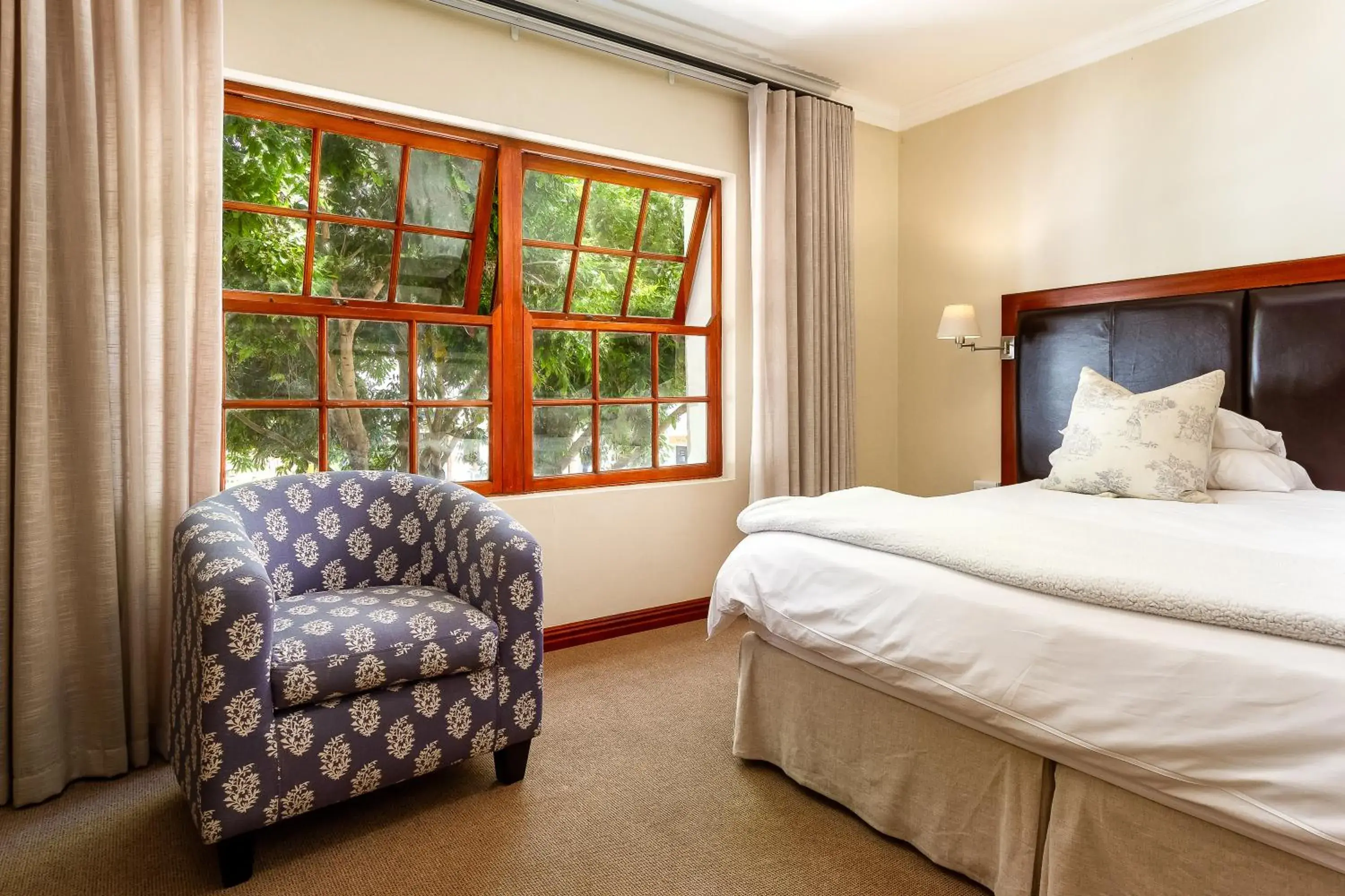 Double or Twin Room - single occupancy in Noordhoek Village Hotel Double or Twin Room - single occupancy in Noordhoek Village Hotel
