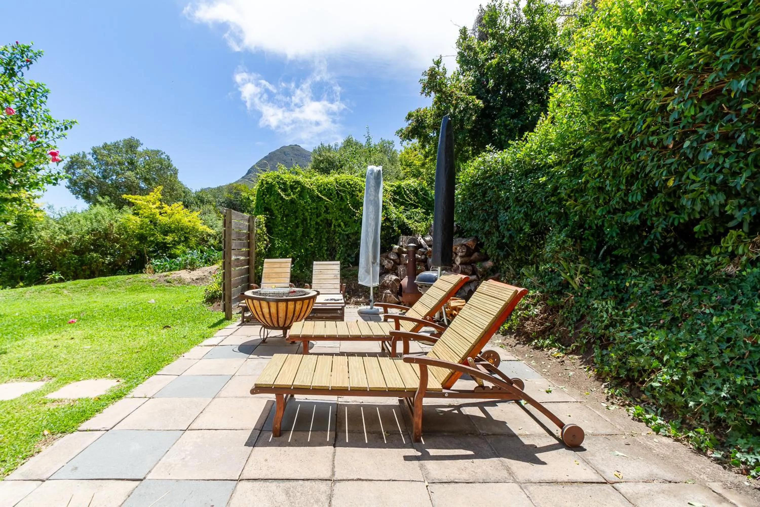 Noordhoek Village Hotel