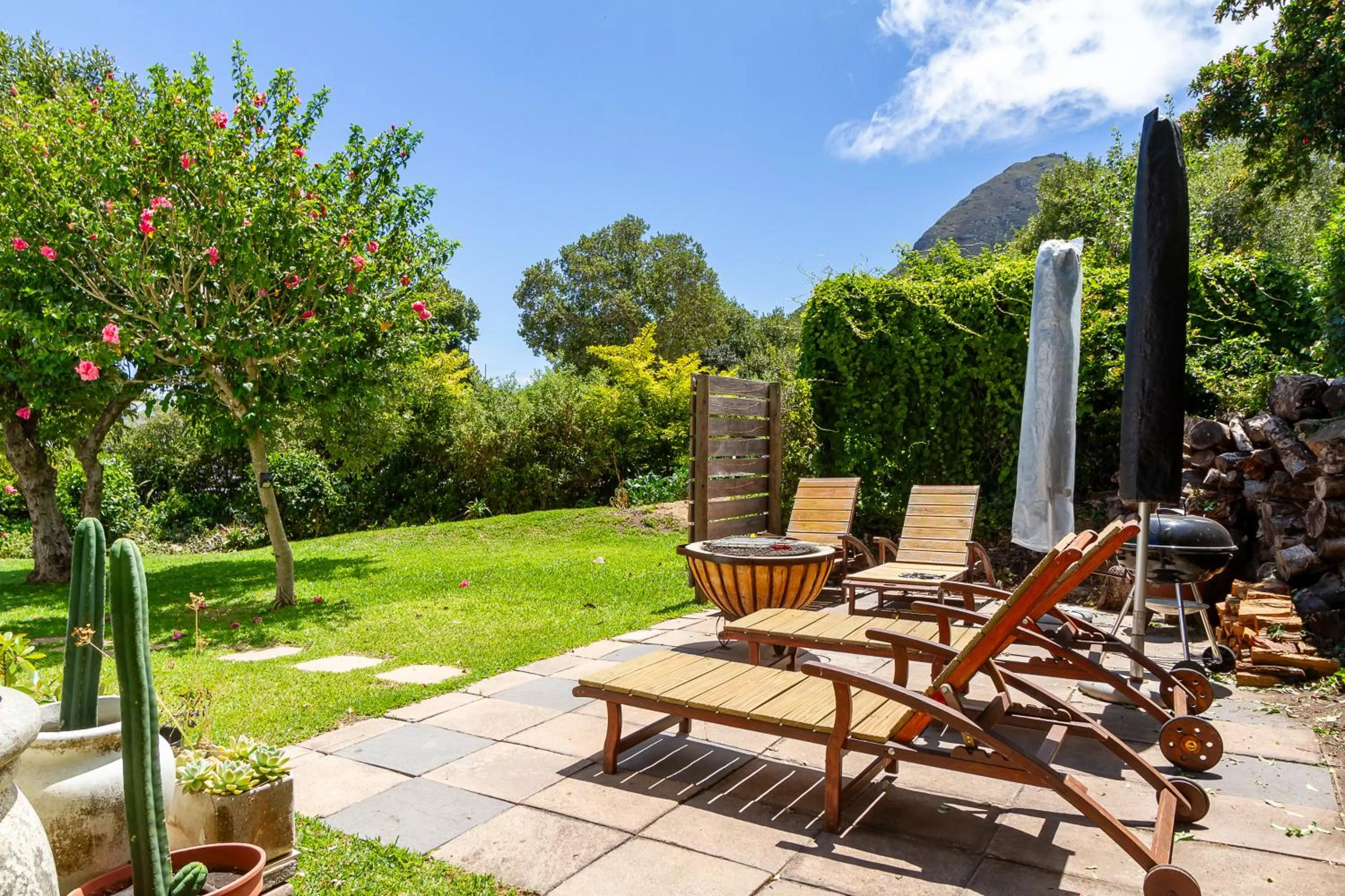 Noordhoek Village Hotel