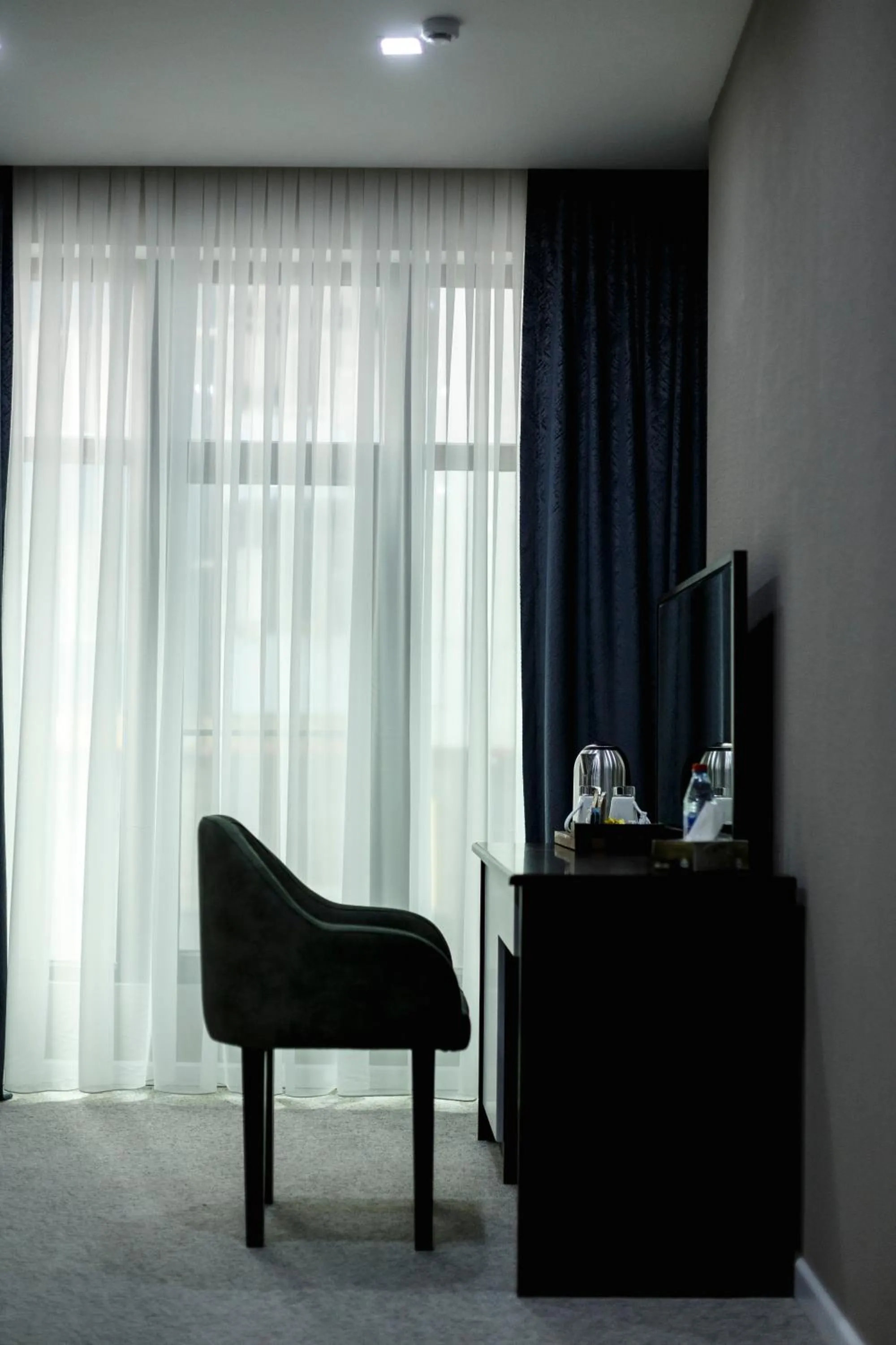 Living room in Parallel Hotel