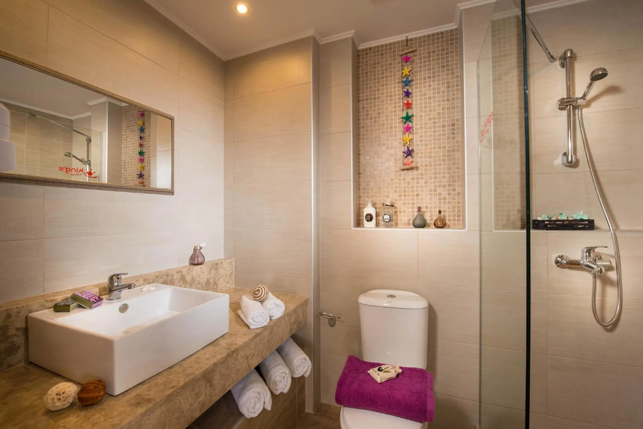 Bathroom in Sarpidon Apartments