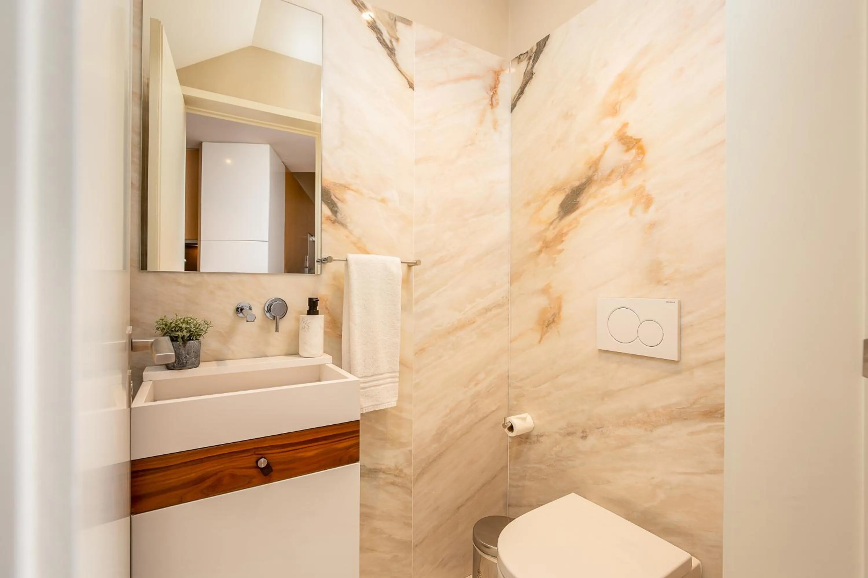 Bathroom in RS Porto Historic Center