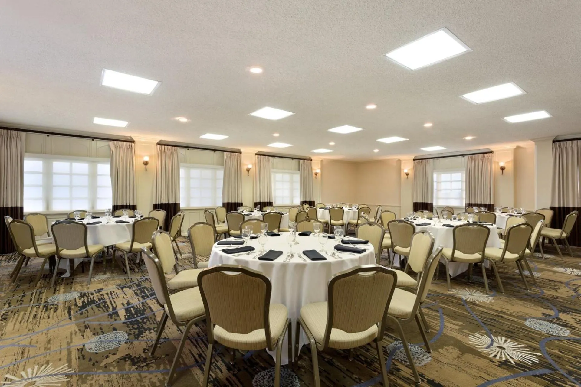 Meeting/conference room, Banquet Facilities in Embassy Suites Phoenix Airport at 24th Street