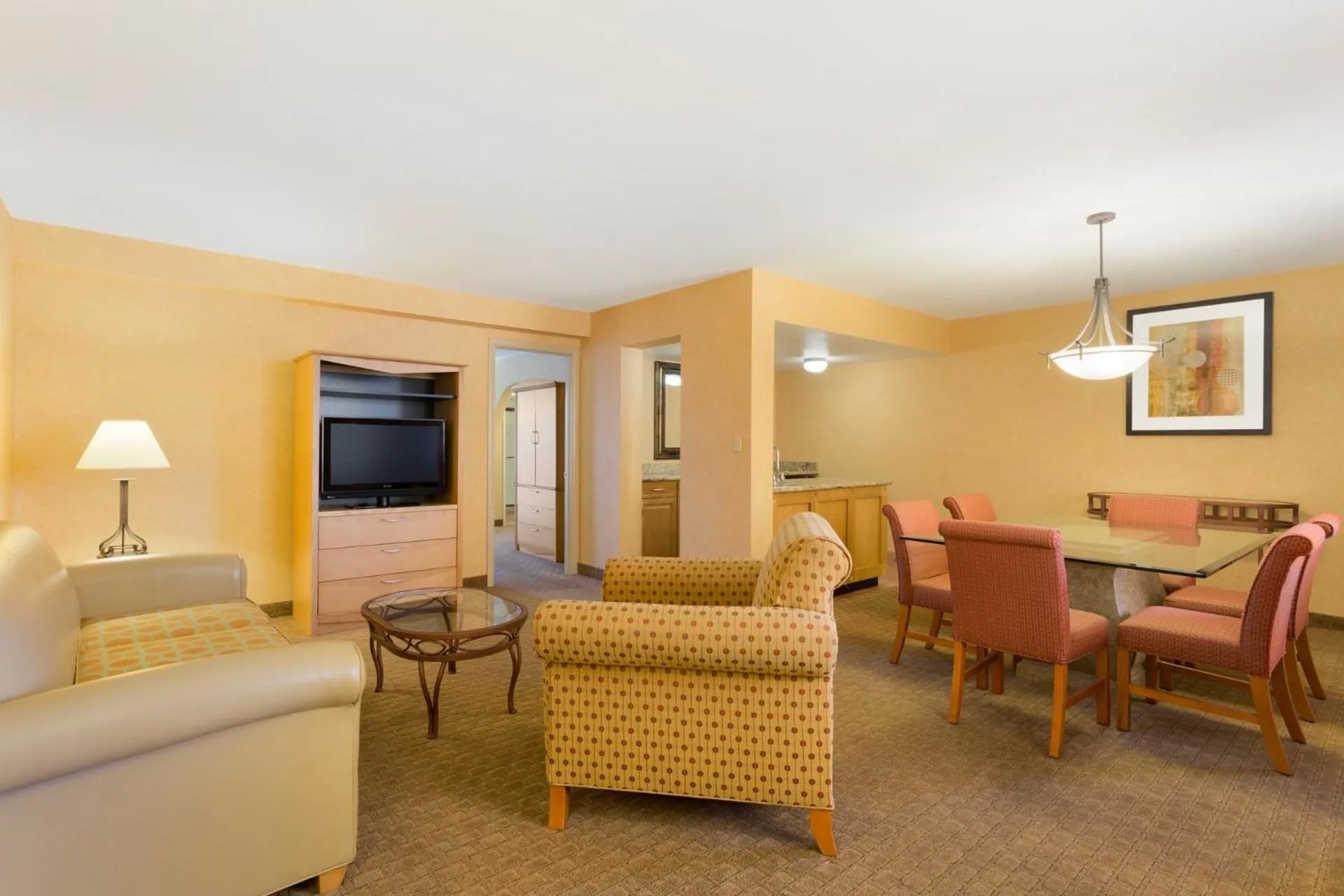 Meeting/conference room, Lounge/Bar in Embassy Suites Phoenix Airport at 24th Street