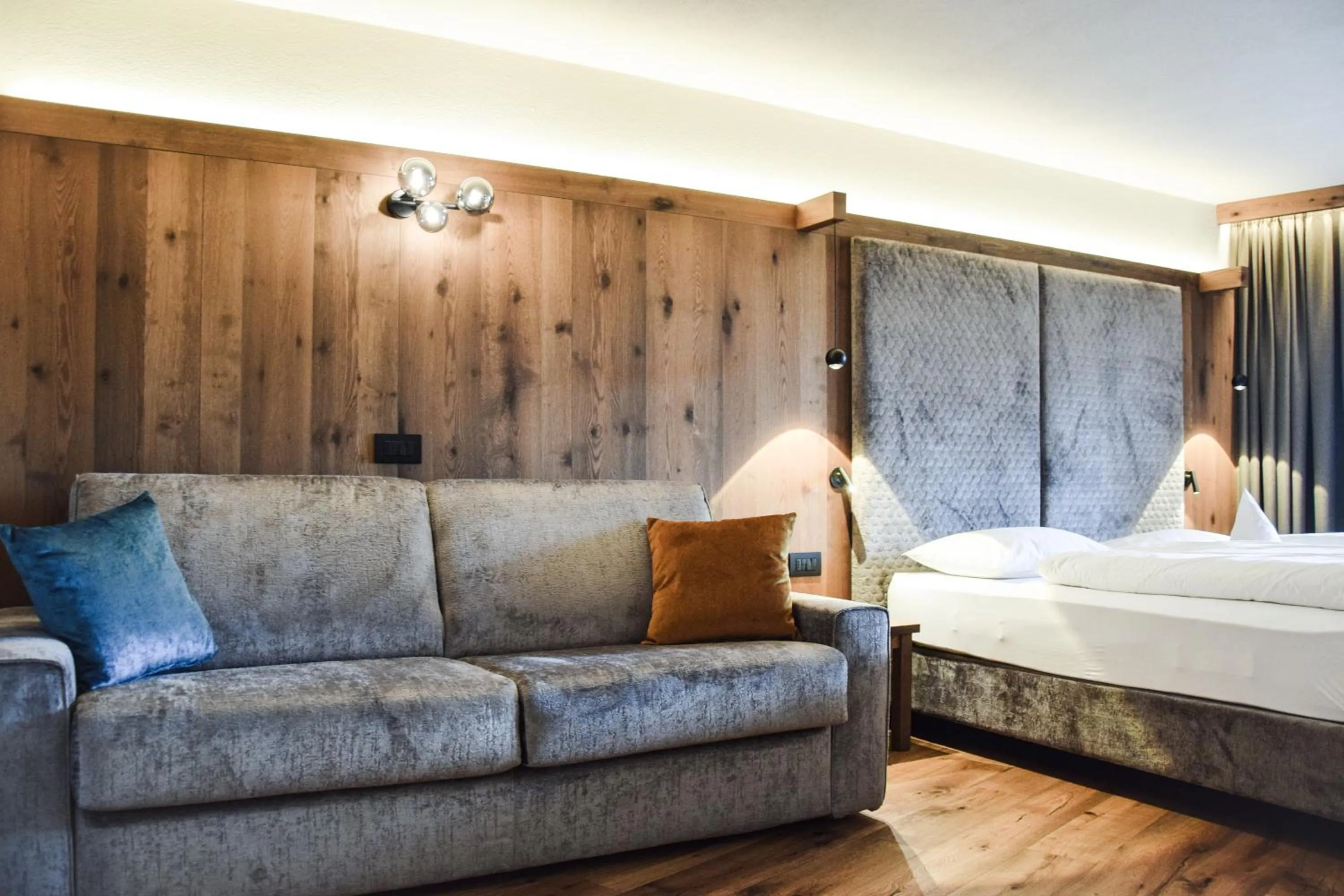 Bedroom, Bed in Hotel Antermoia