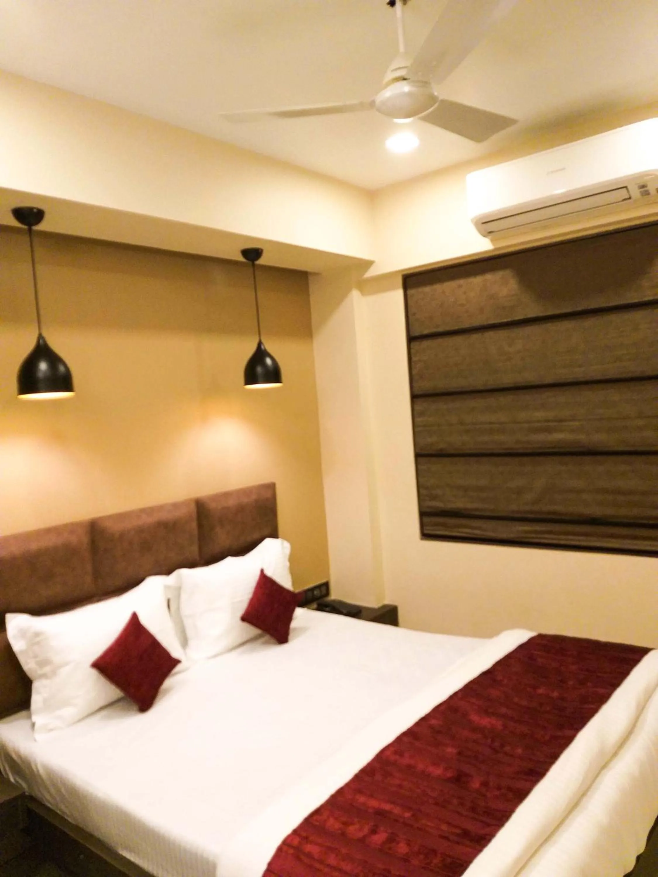 Bedroom, Bed in The Fountain Inn - Fort