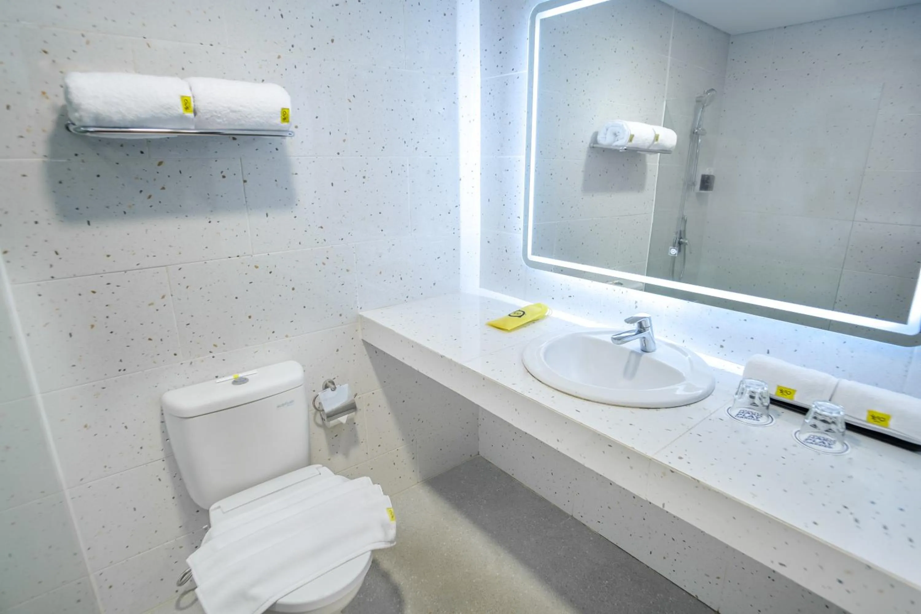 Toilet in Yello Hotel Samarinda