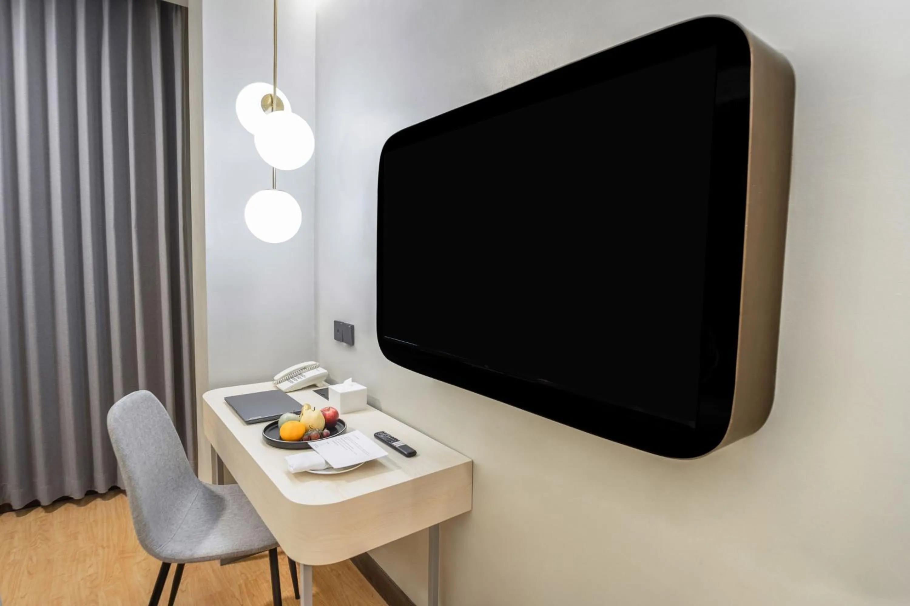 TV and multimedia in Yello Hotel Samarinda