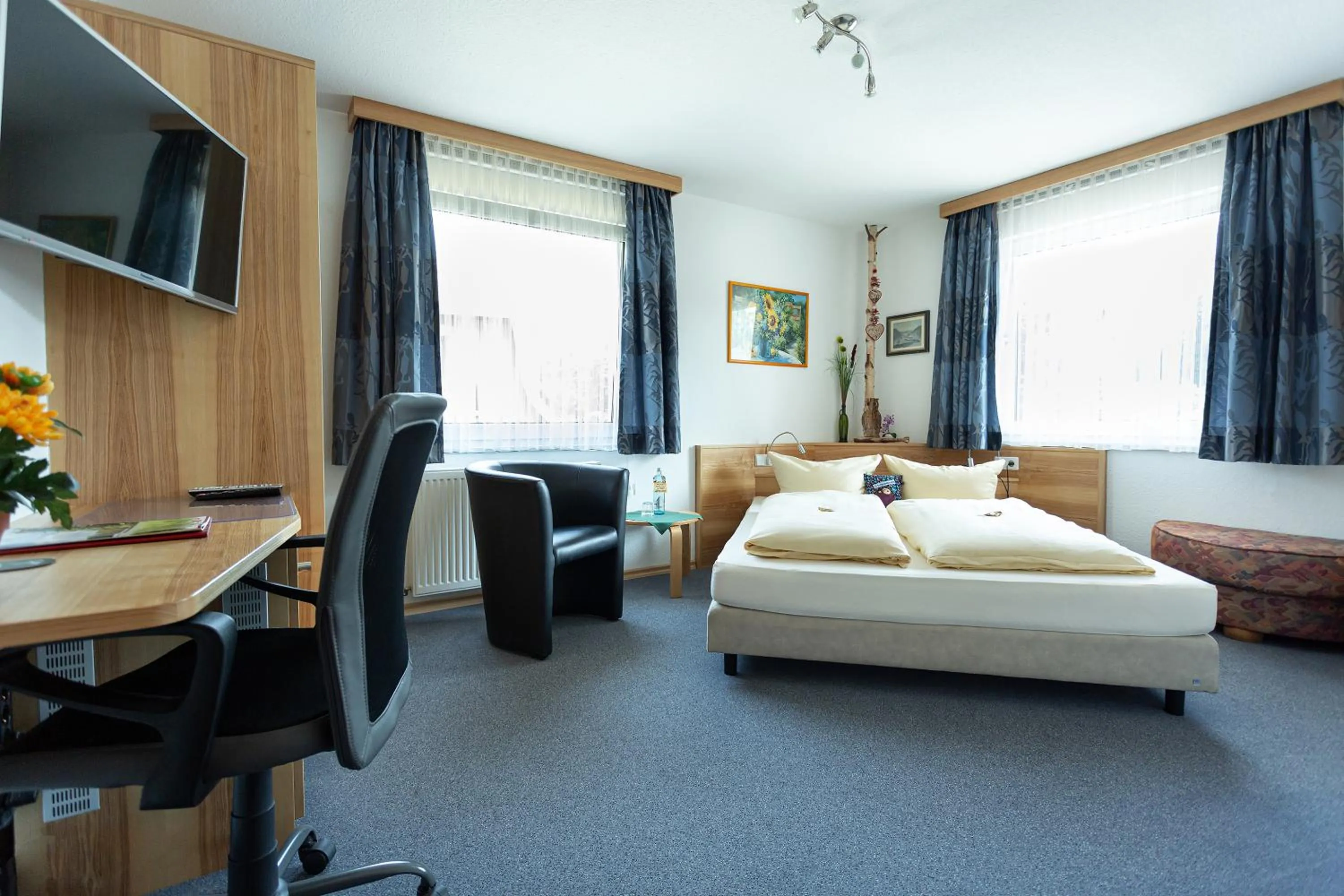 Photo of the whole room, Bed in Hotel Silberdistel