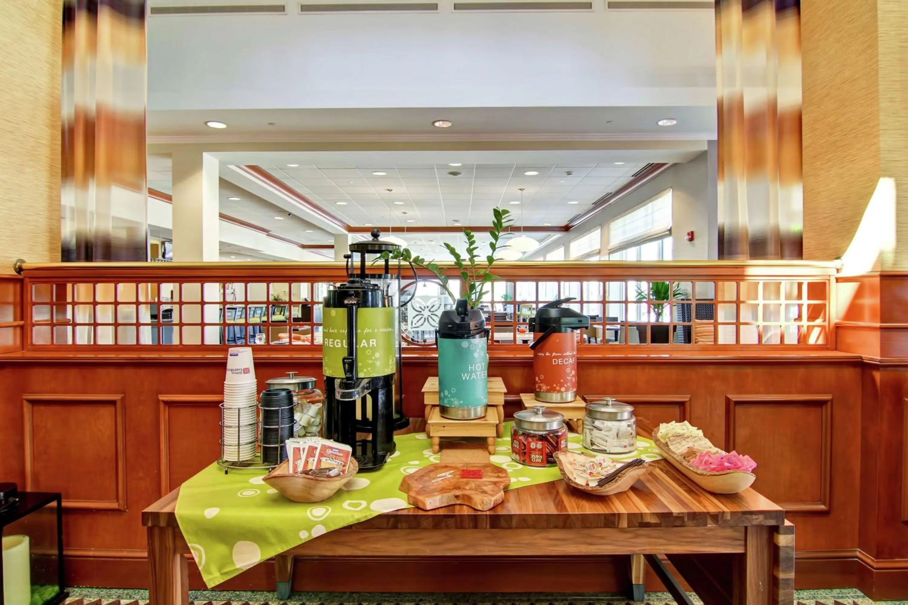 Lobby or reception in Hilton Garden Inn Ottawa Airport