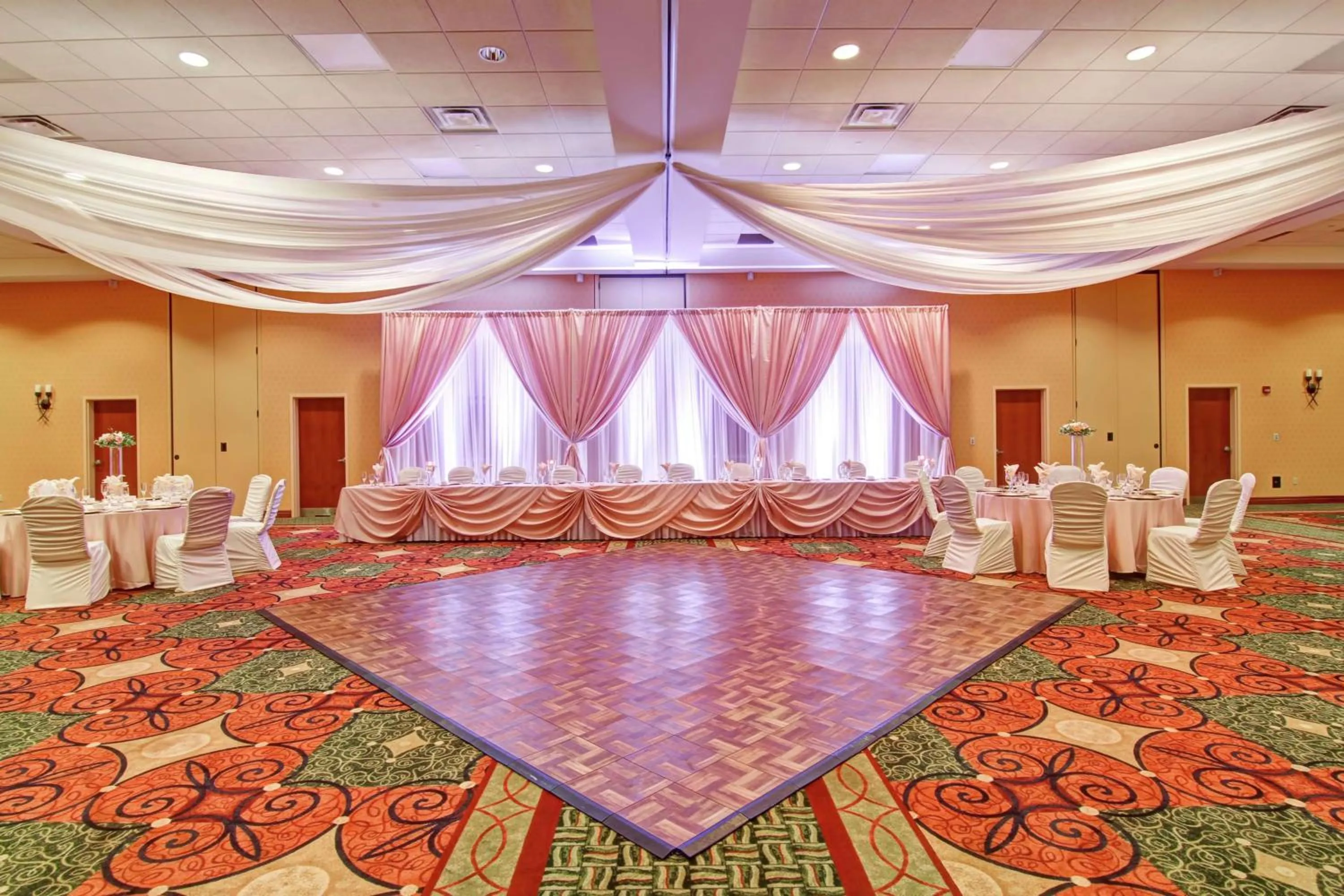 Meeting/conference room in Hilton Garden Inn Ottawa Airport