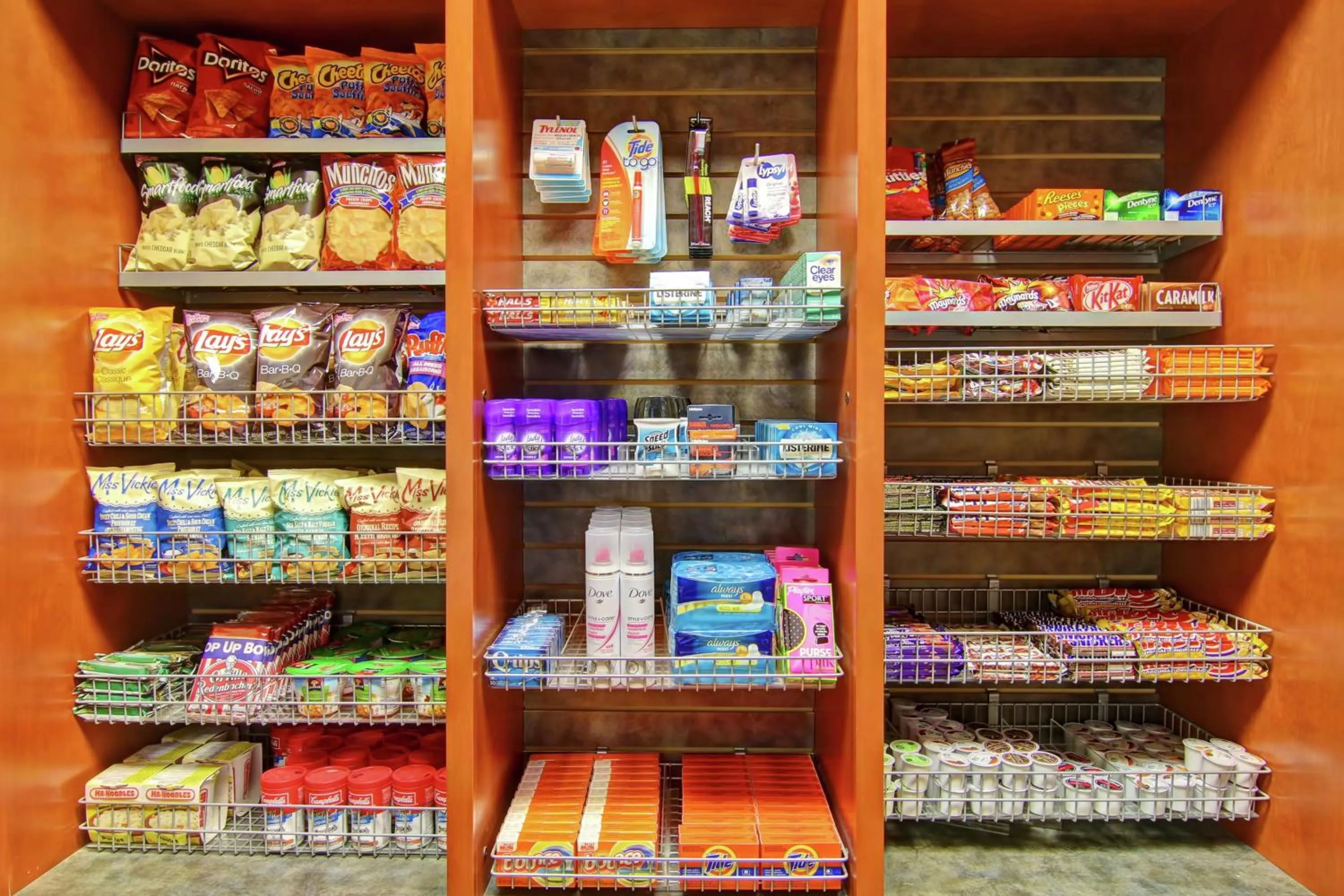 Restaurant/places to eat in Hilton Garden Inn Ottawa Airport