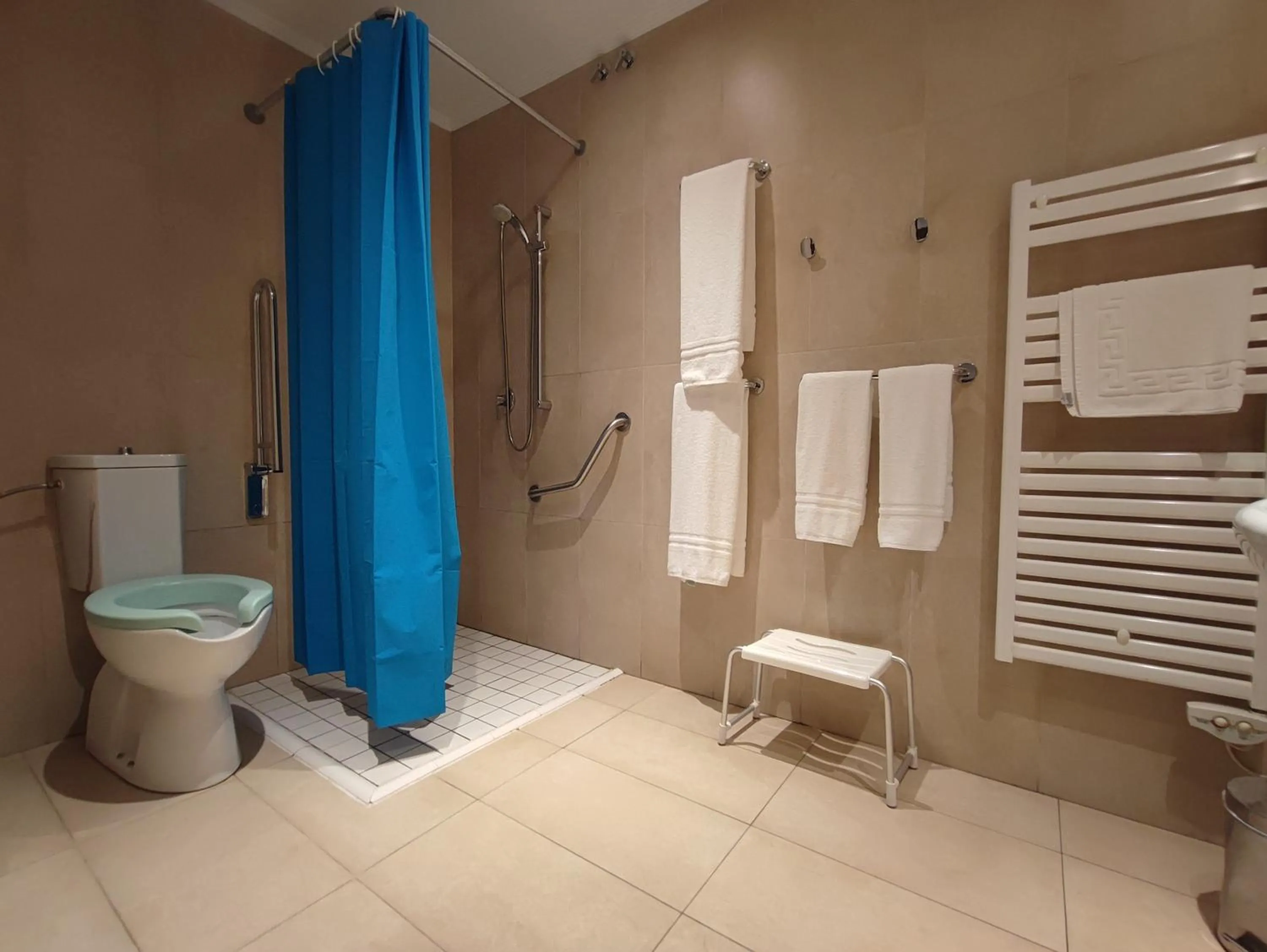 Bathroom in Pensión Astigarraga