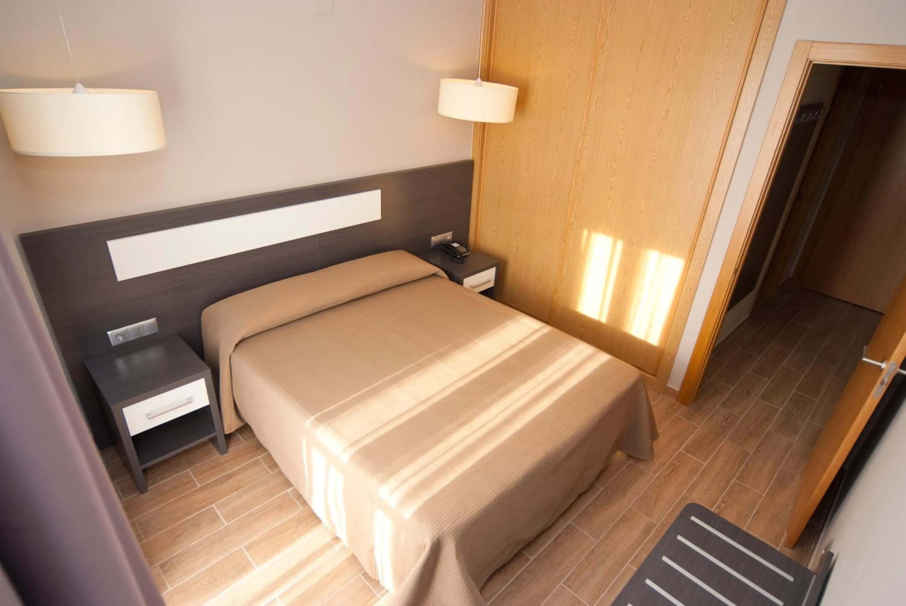 Bed in Apartahotel & Spa Jacetania