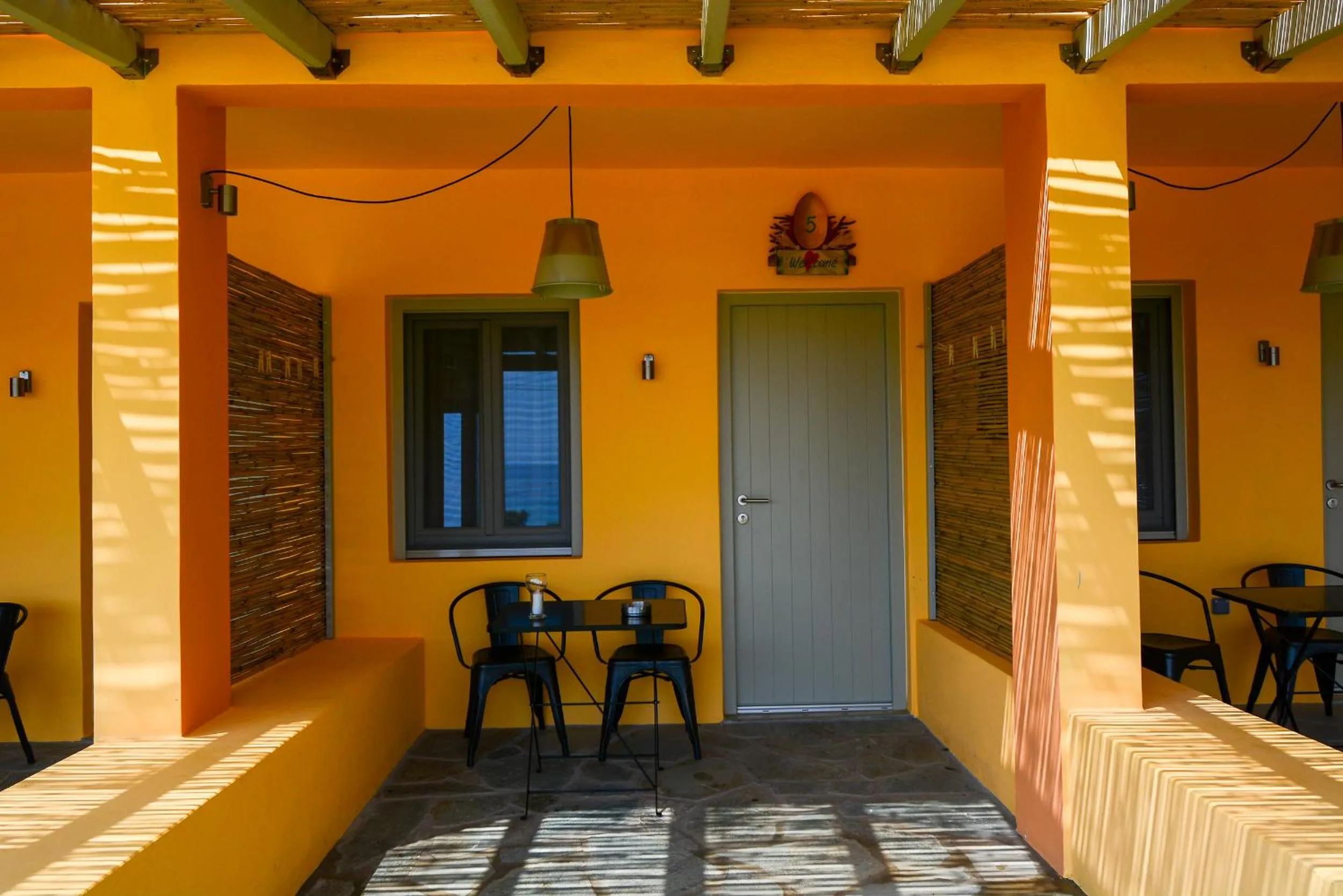 Property building in Rooster Guesthouse Rooms