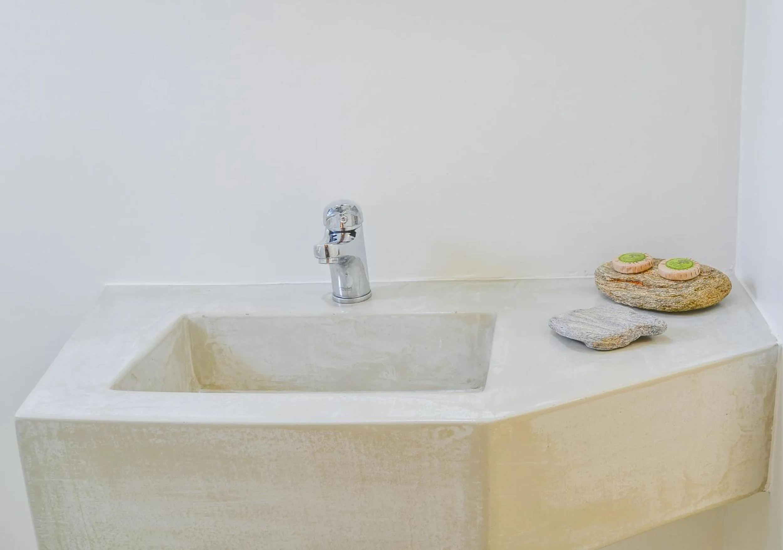 Bathroom in Rooster Guesthouse Rooms