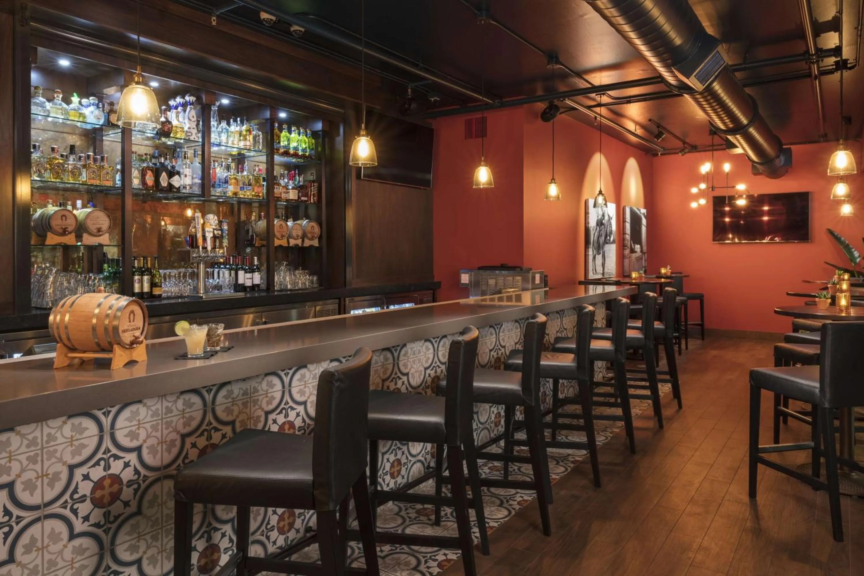 Lounge or bar in Hilton Clearwater Beach Resort & Spa