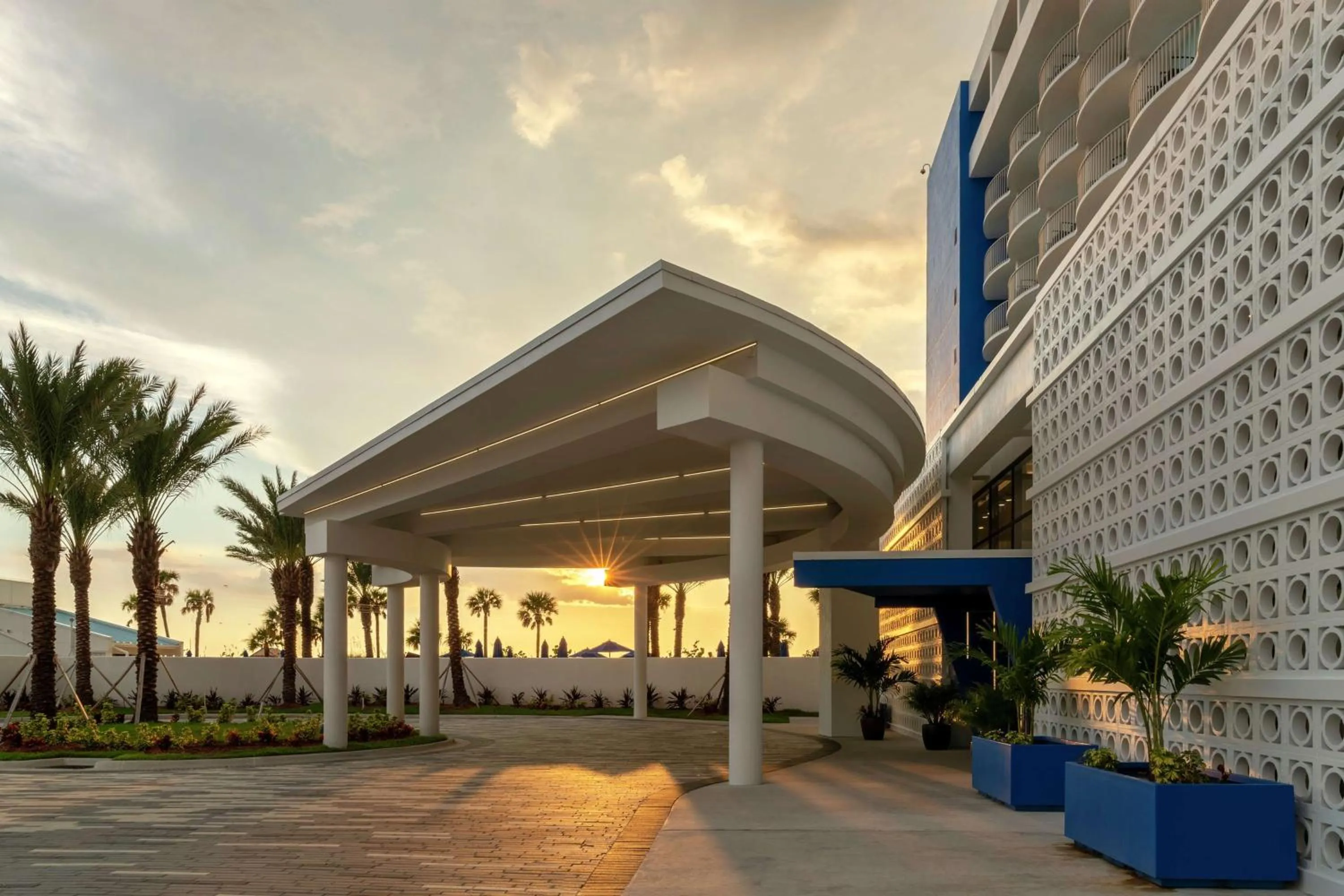 Property building in Hilton Clearwater Beach Resort & Spa