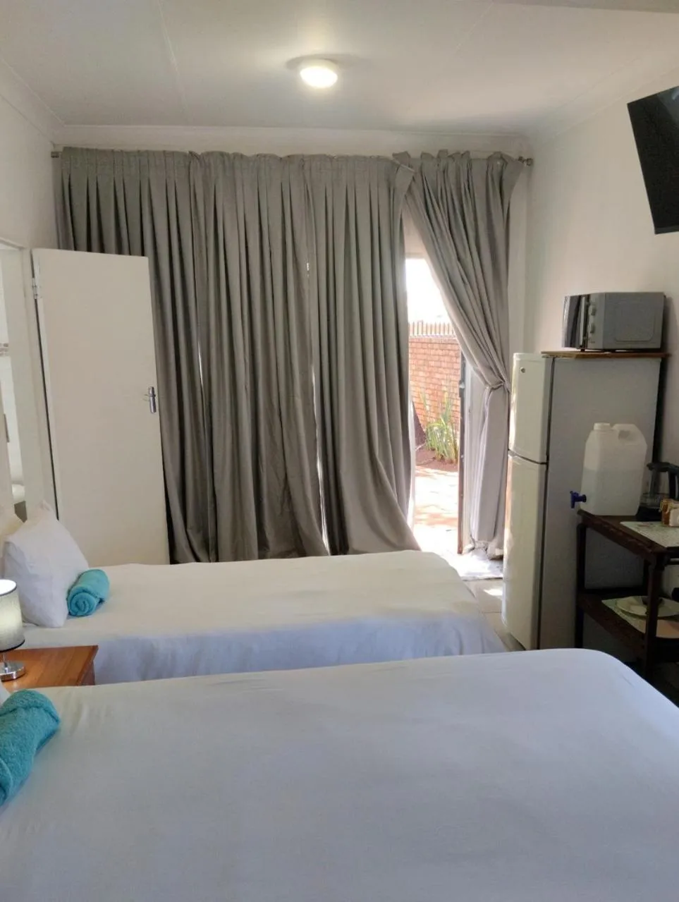 Bed in Woodpecker Guesthouse Middelburg Mpumalanga
