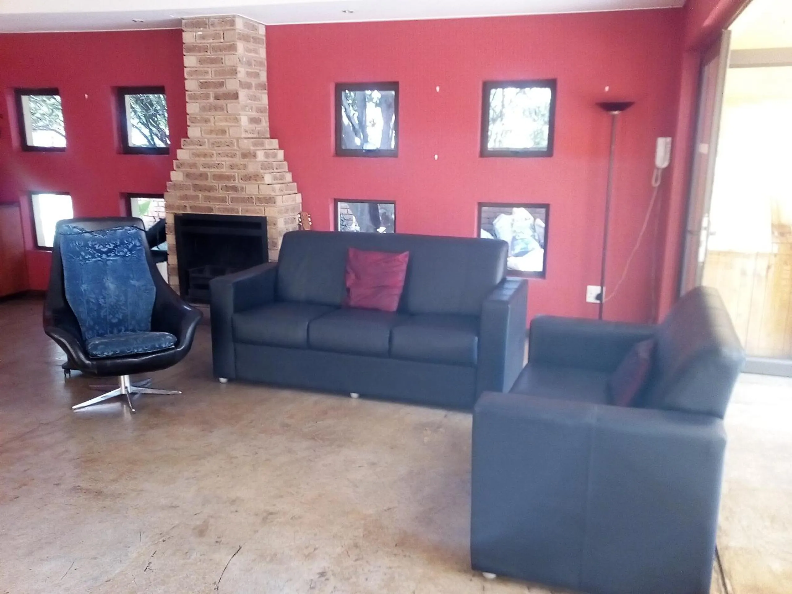 Breakfast, Seating Area in Woodpecker B&B