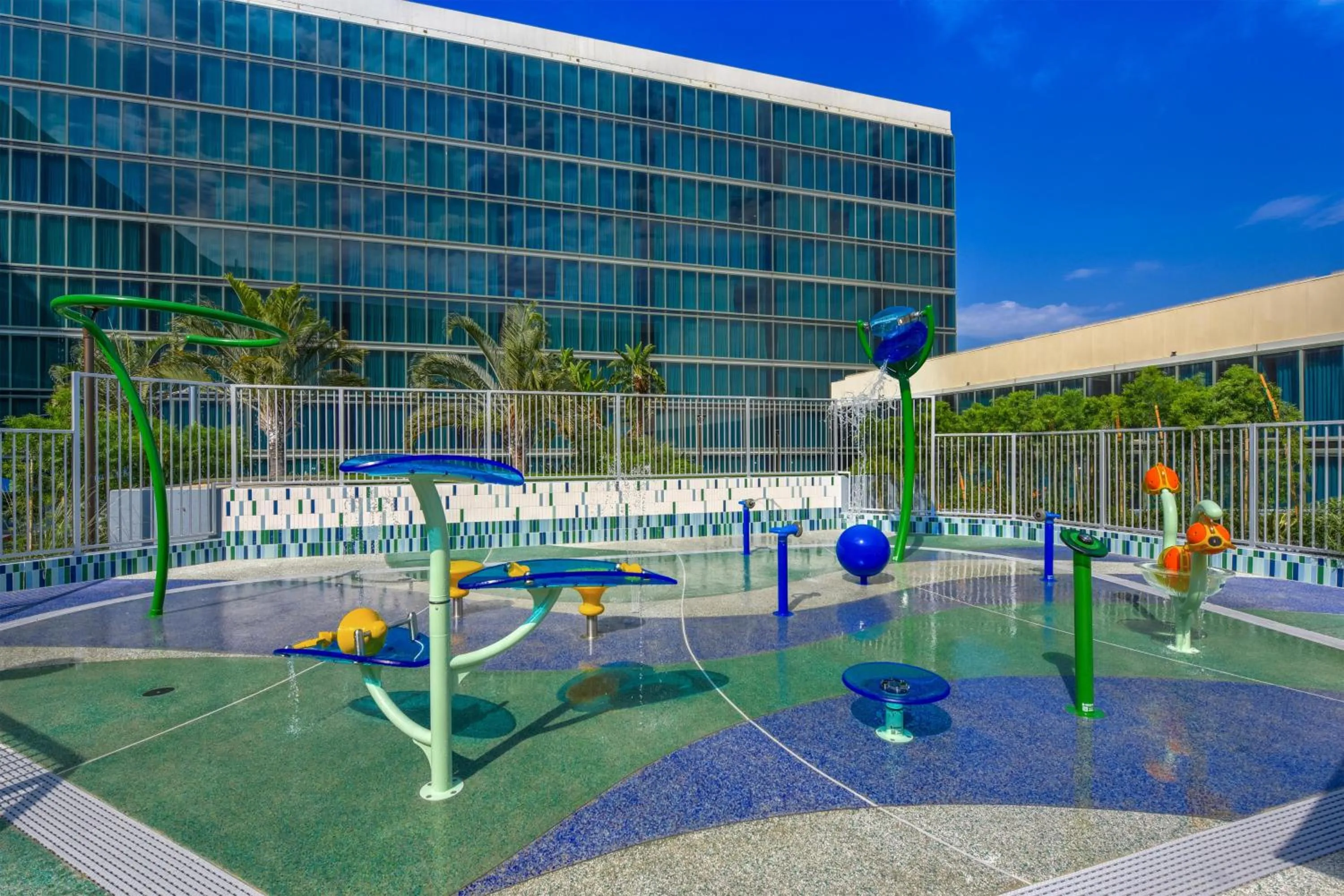 Pool view in Hilton Anaheim